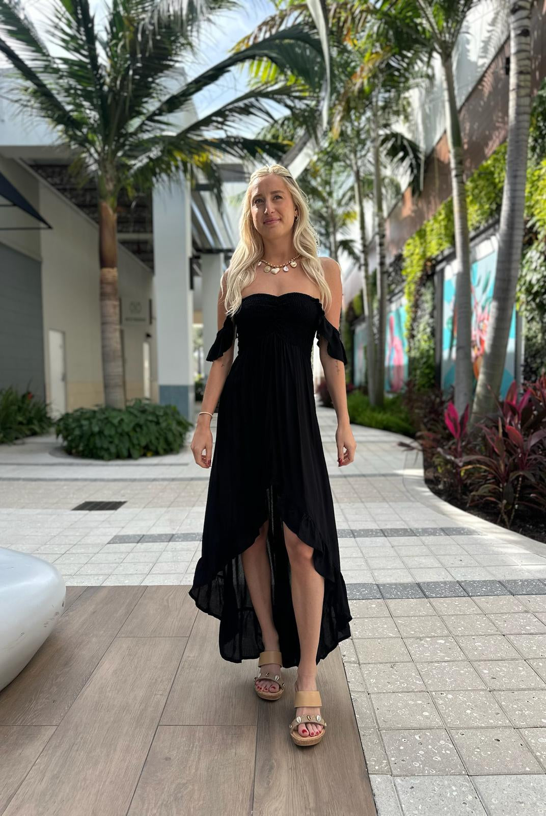 Holiday Outfit Ideas for Christmas & New Year’s in Palm Beach: A Style Guide