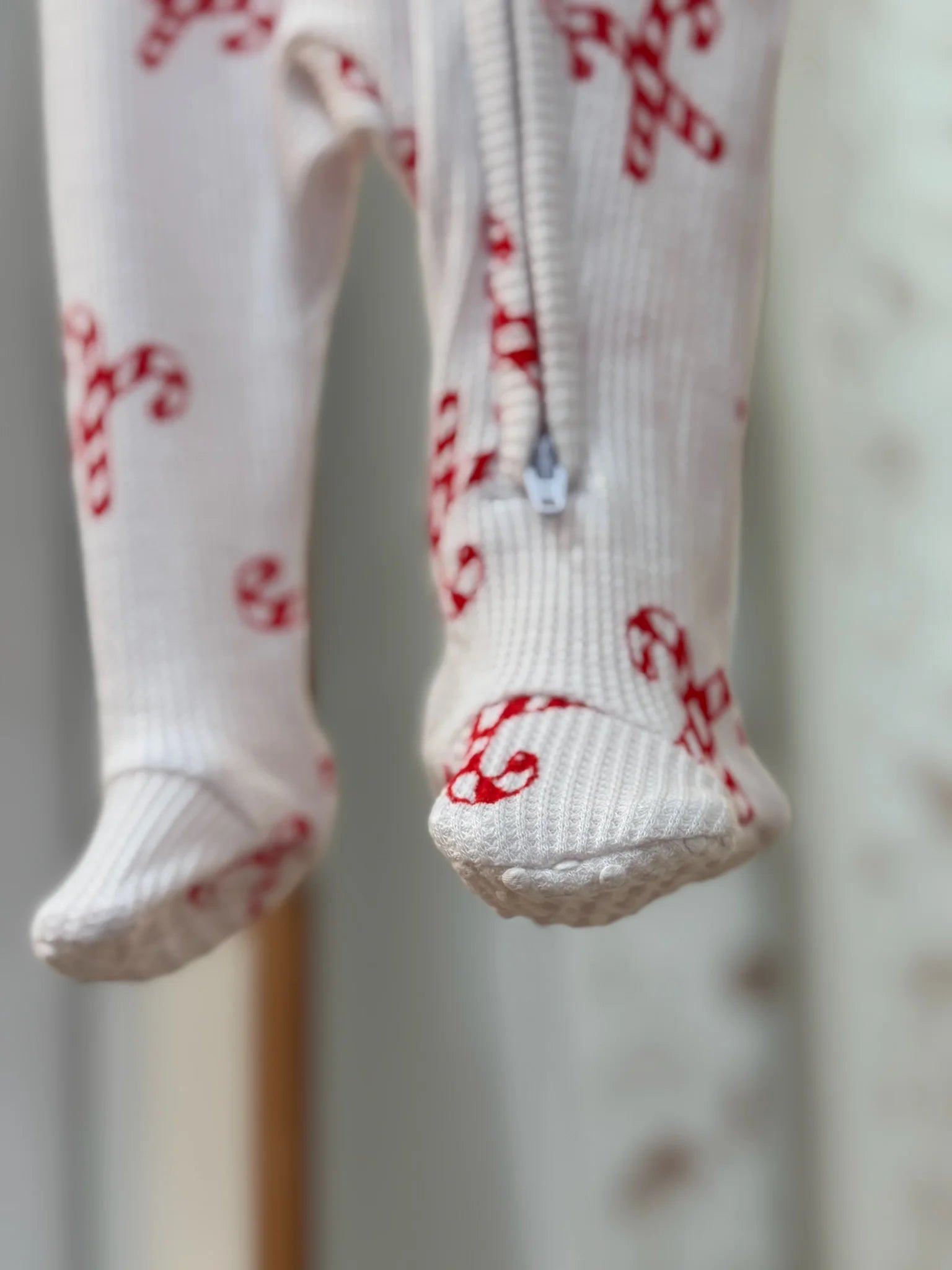 Angel |Dear | Candy Cane 2 Way Zipper Footie | Bottom | Vagabond | Apparel | Boutique