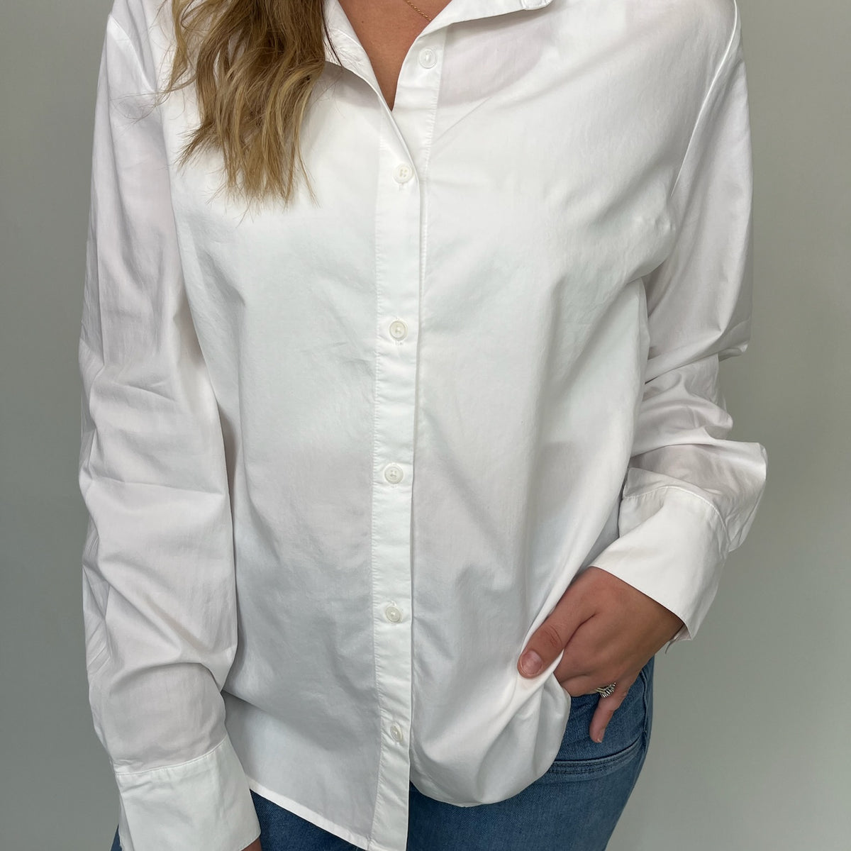 clean collar dress shirt How to Clean (and Avoid) Dirty Shirt Collars