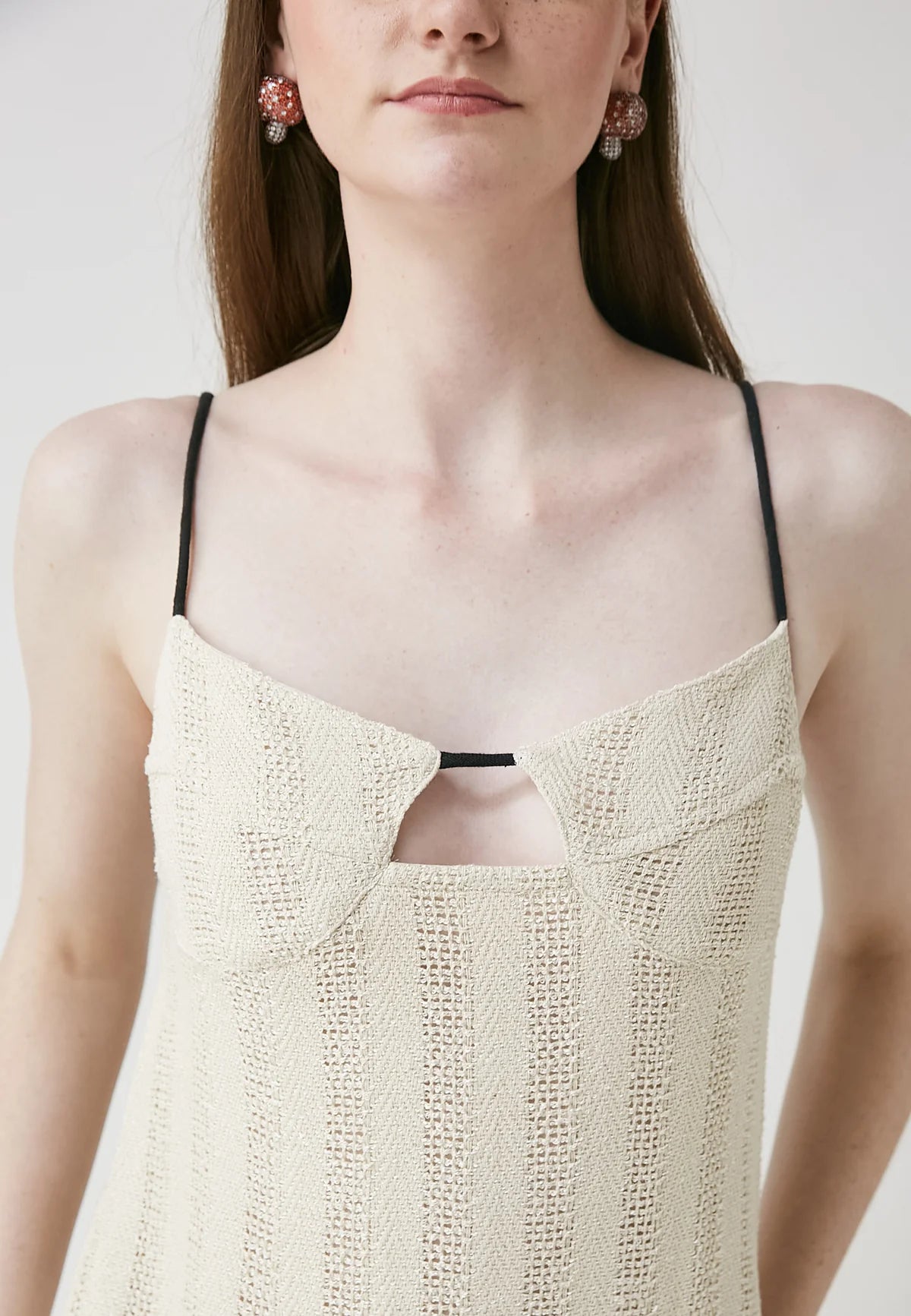 BeSunset | Aria Mai Dress | Close | Beige | Vagabond | Apparel | Boutique