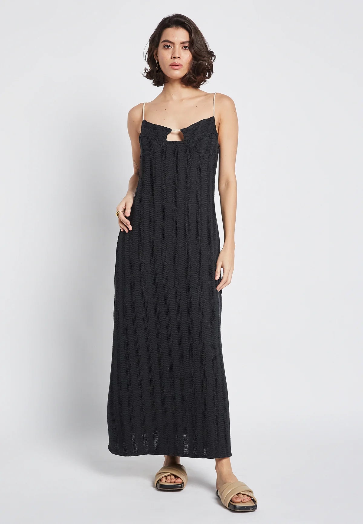 BeSunset | Aria Mai Dress | Front | Black | Vagabond | Apparel | Boutique