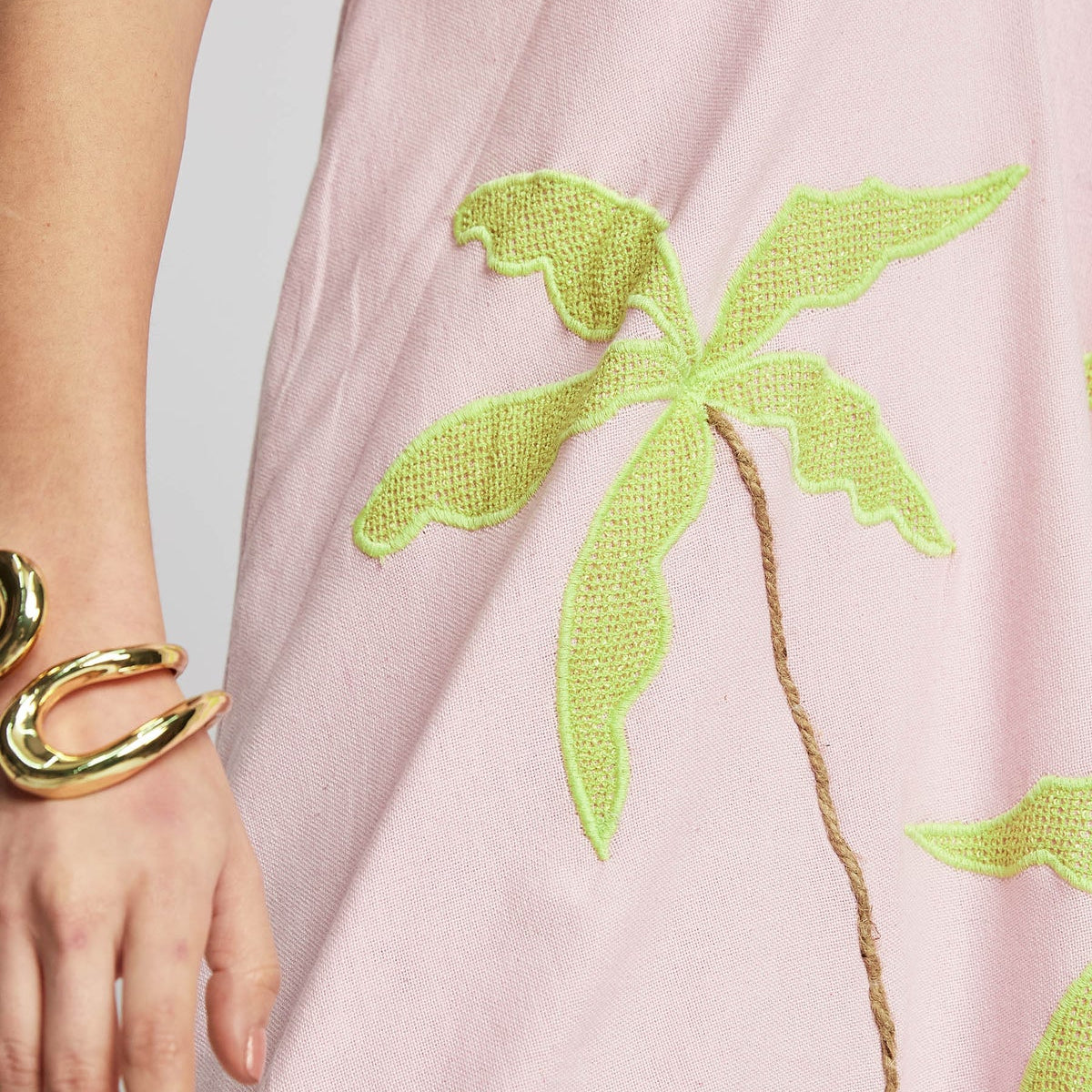 BeSunset | Tropi Dress | Pink | Close | Vagabond | Apparel | Boutique