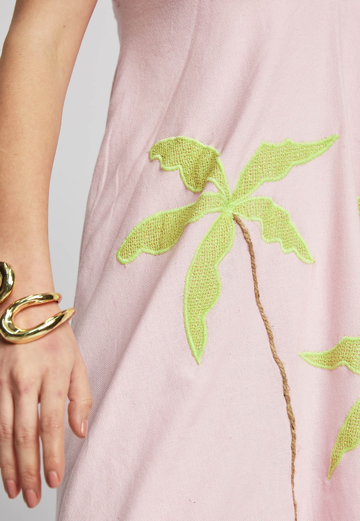 BeSunset | Tropi Dress | Pink | Close | Vagabond | Apparel | Boutique