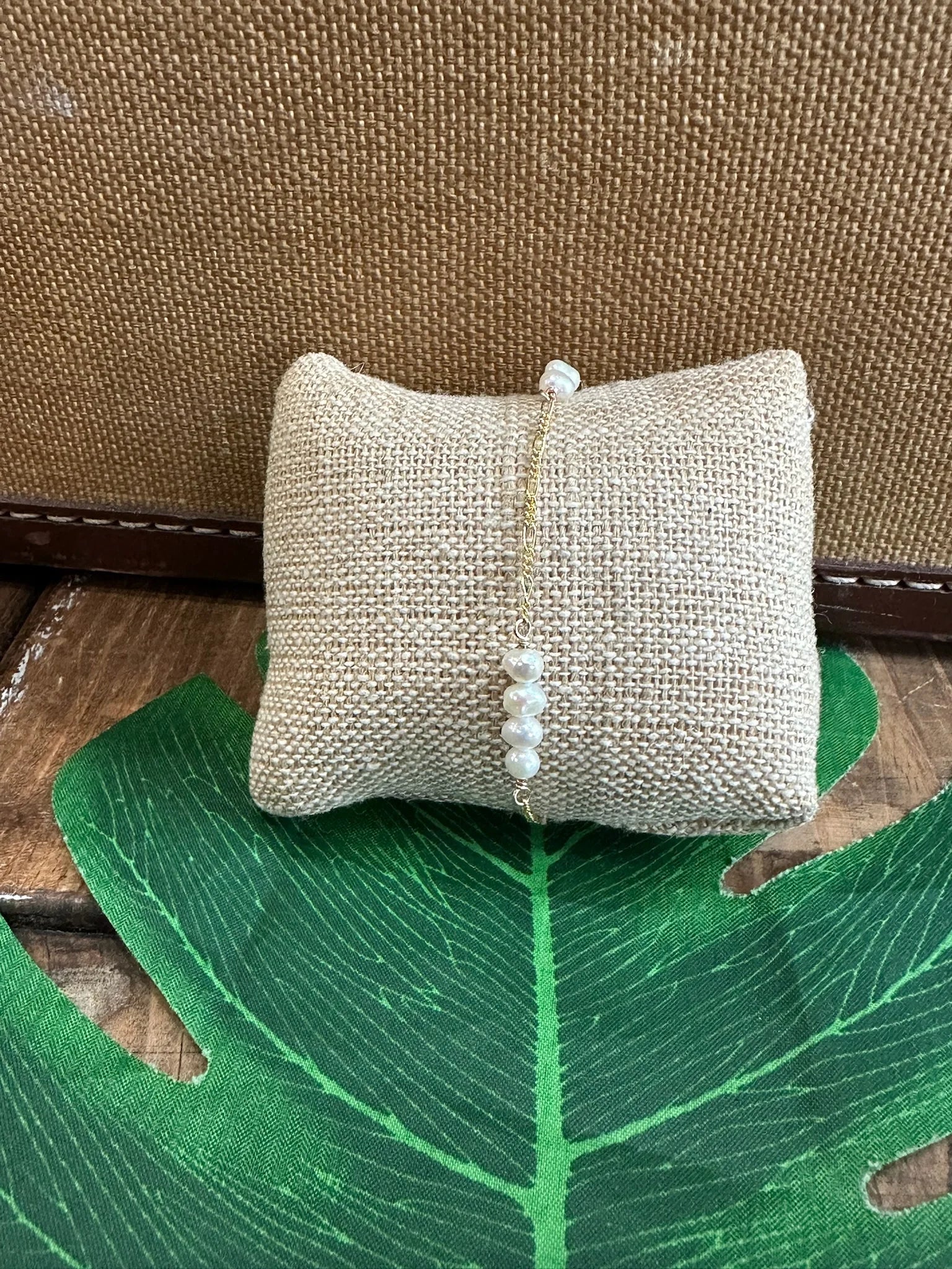 Beachybeads | Freshwater Pearl On Figaro Bracelet | Vagabond | Apparel | Boutique