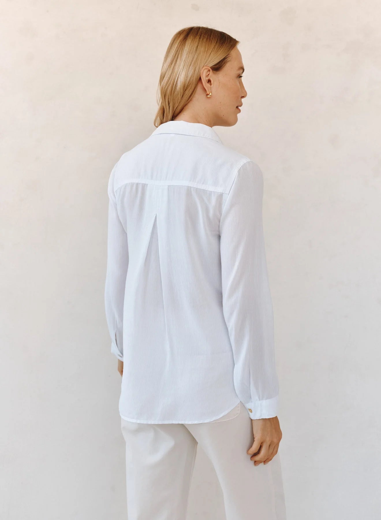 Bella Dahl | Classic Button Down | Back | Vagabond | Apparel | Boutique