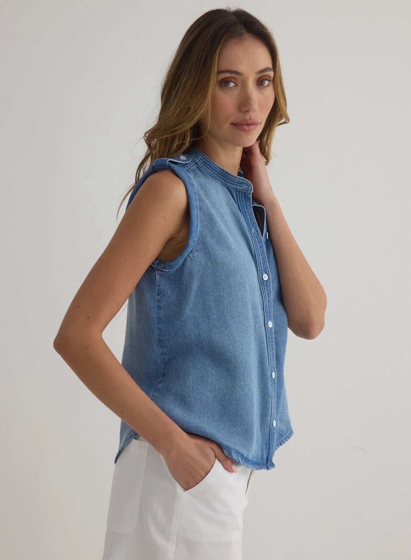 Bella | Dahl | Roll | Sleeve | With | Tabs | Vagabond | Apparel | Boutique