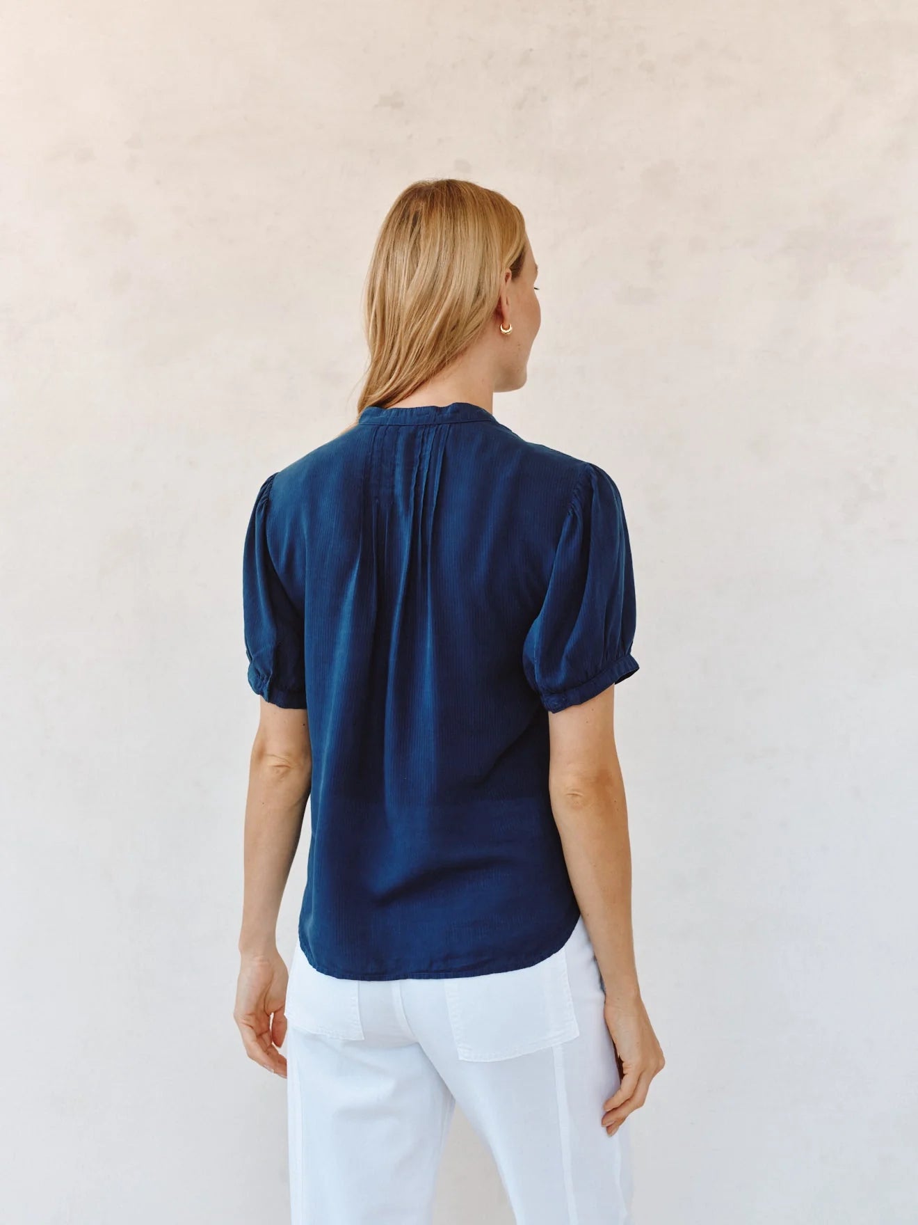 Bella Dahl | Short Sleeve Pintuck Blouse | Back | Vagabond | Apparel | Boutique
