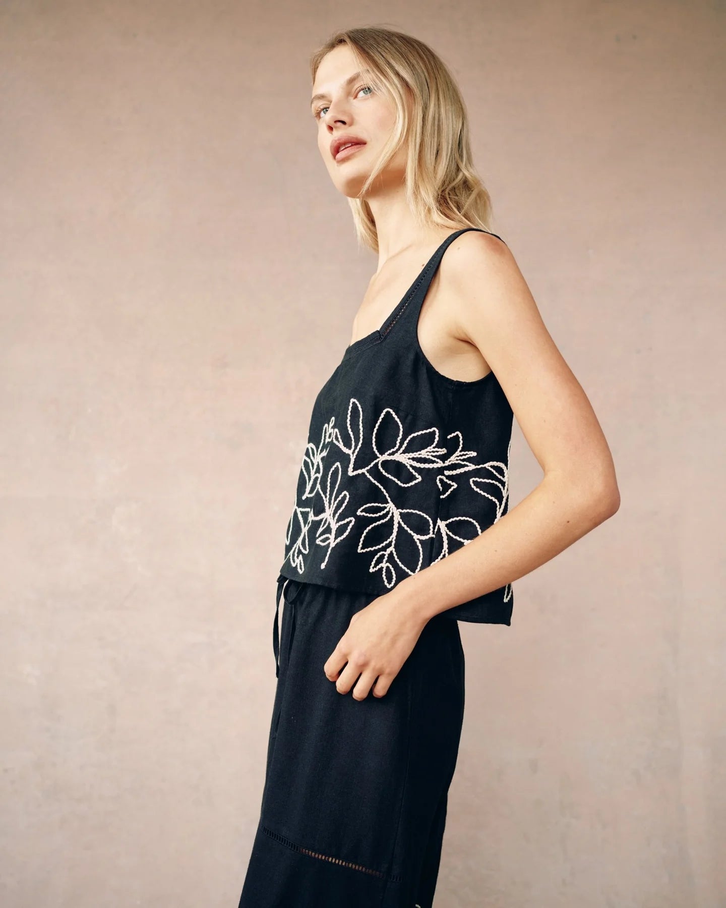 Bella Dahl | Square Neck Ladder Trim Top | Vagabond | Apparel | Boutique