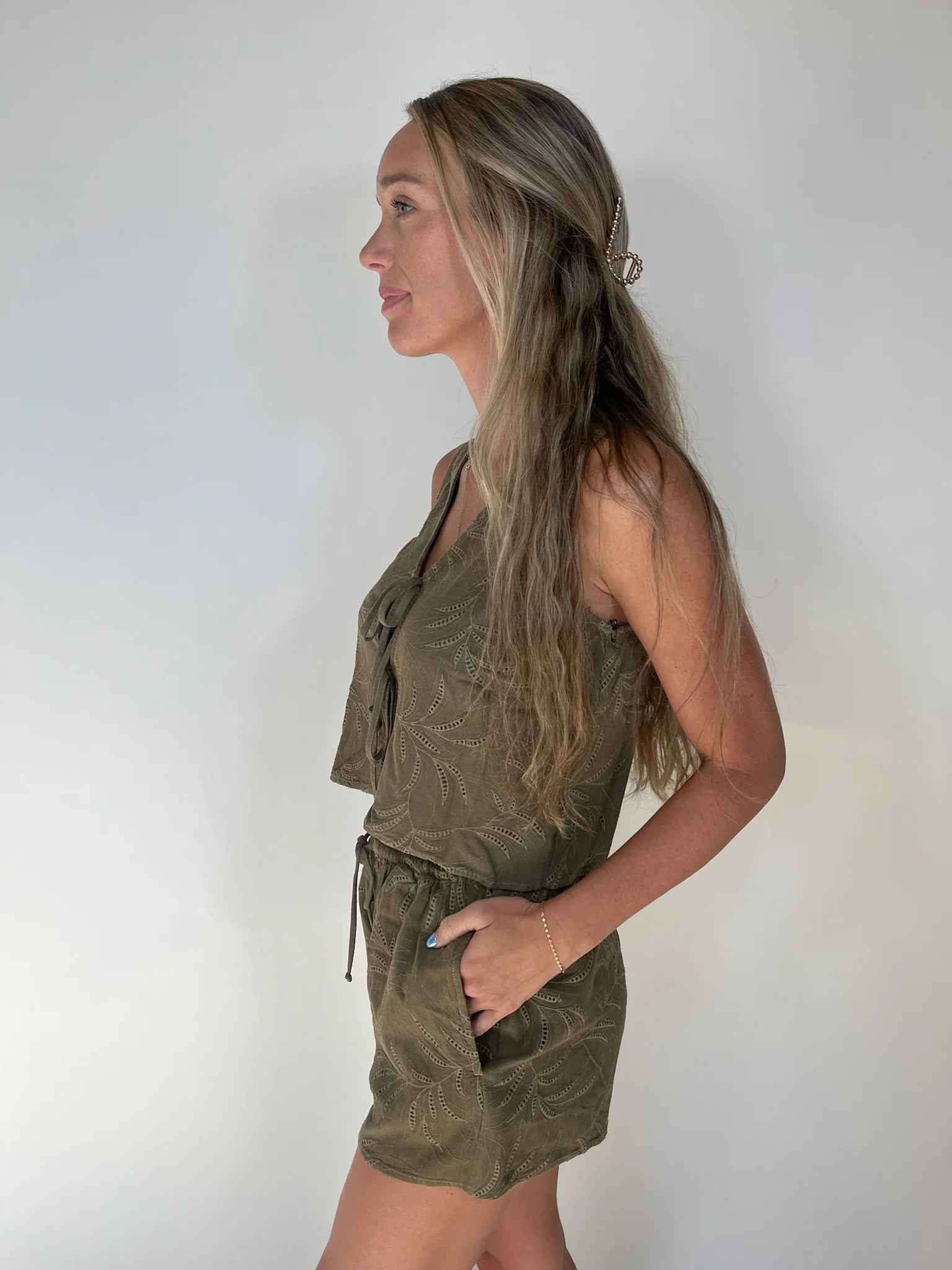 Bella Dahl | Beach Short | Olive Green | Vagabond | Apparel | Boutique