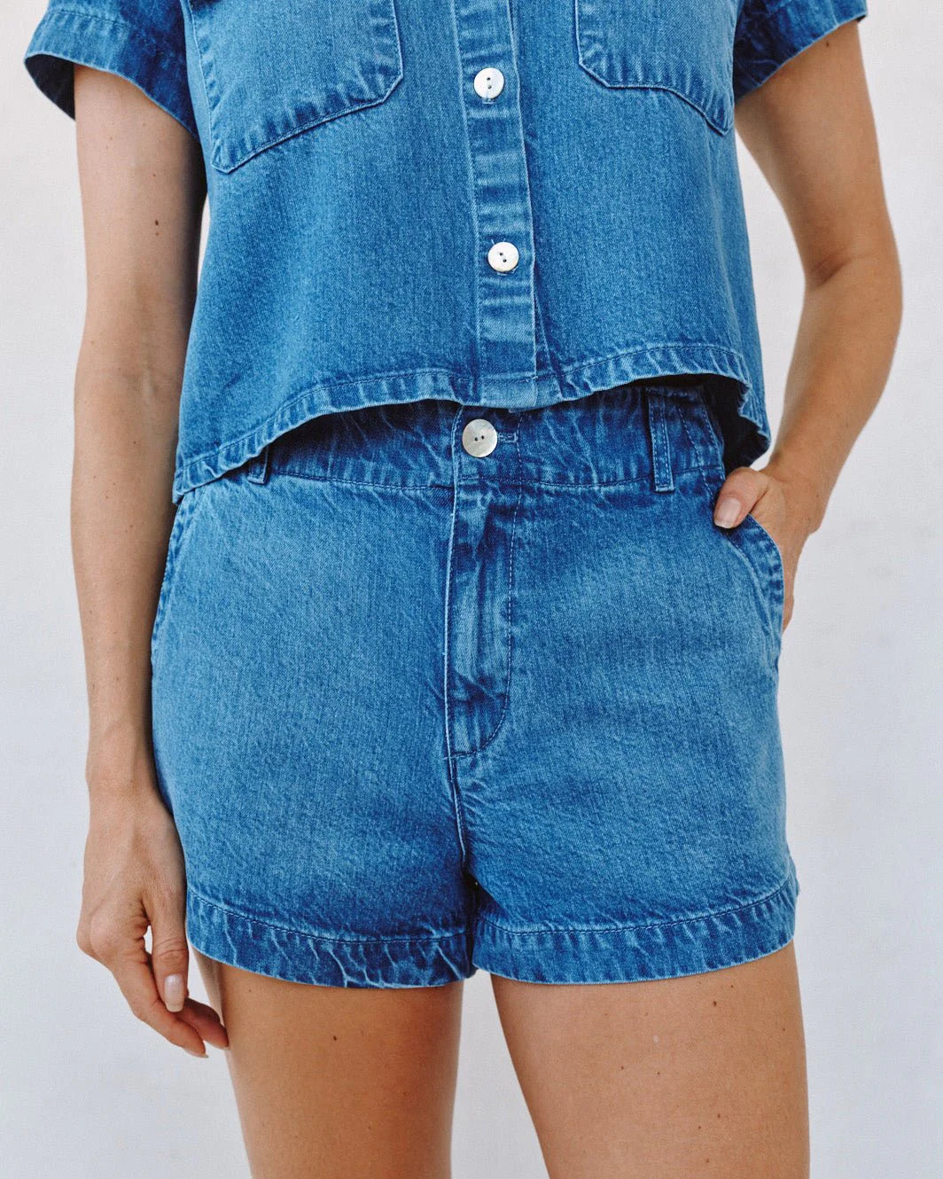 Bella Dahl | Elle Playa Trouser Short | Spring Wash | Vagabond | Apparel | Boutique