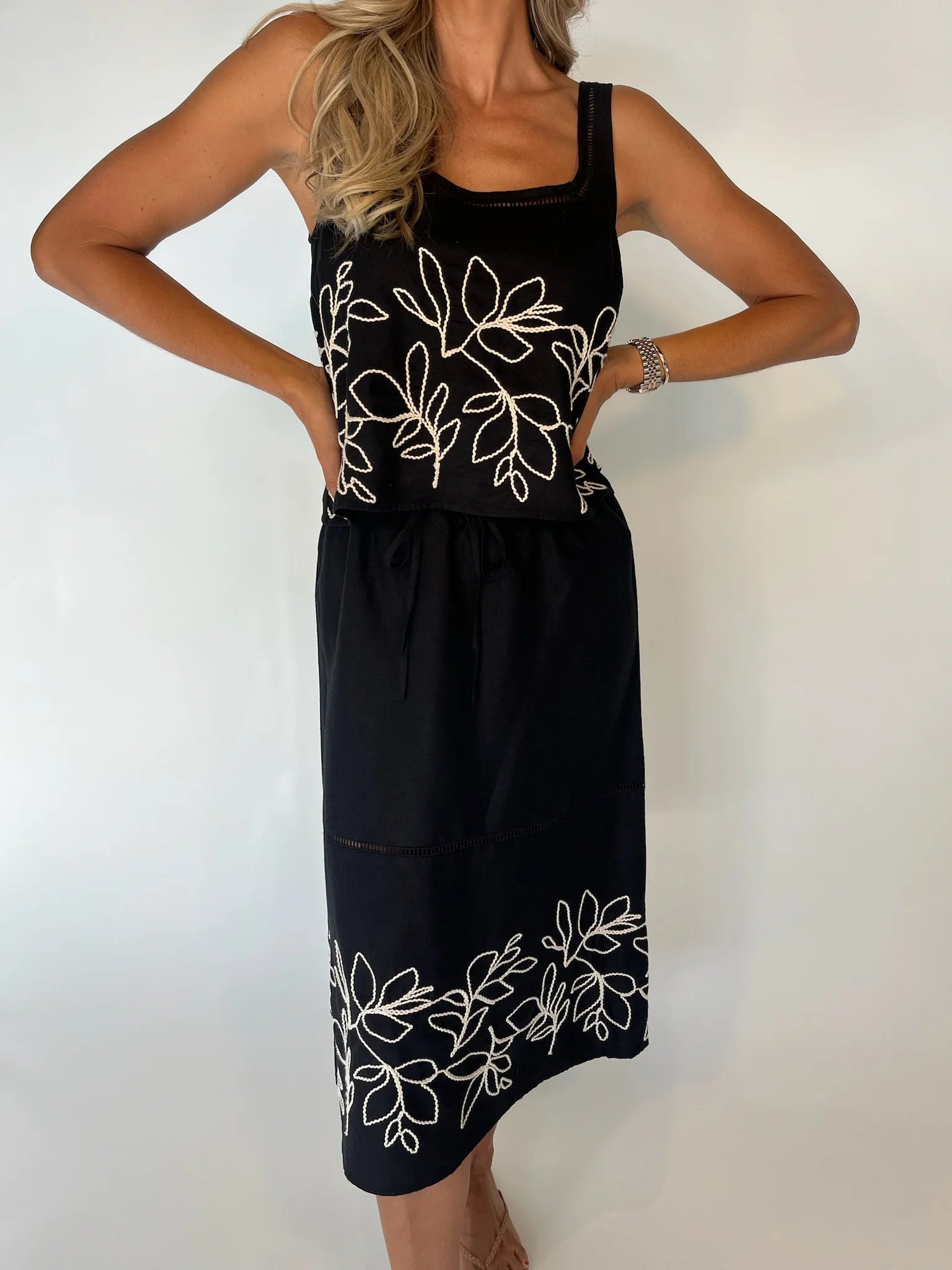 Bella Dahl | Ladder Trim Midi Skirt | Vagabond | Apparel | Boutique