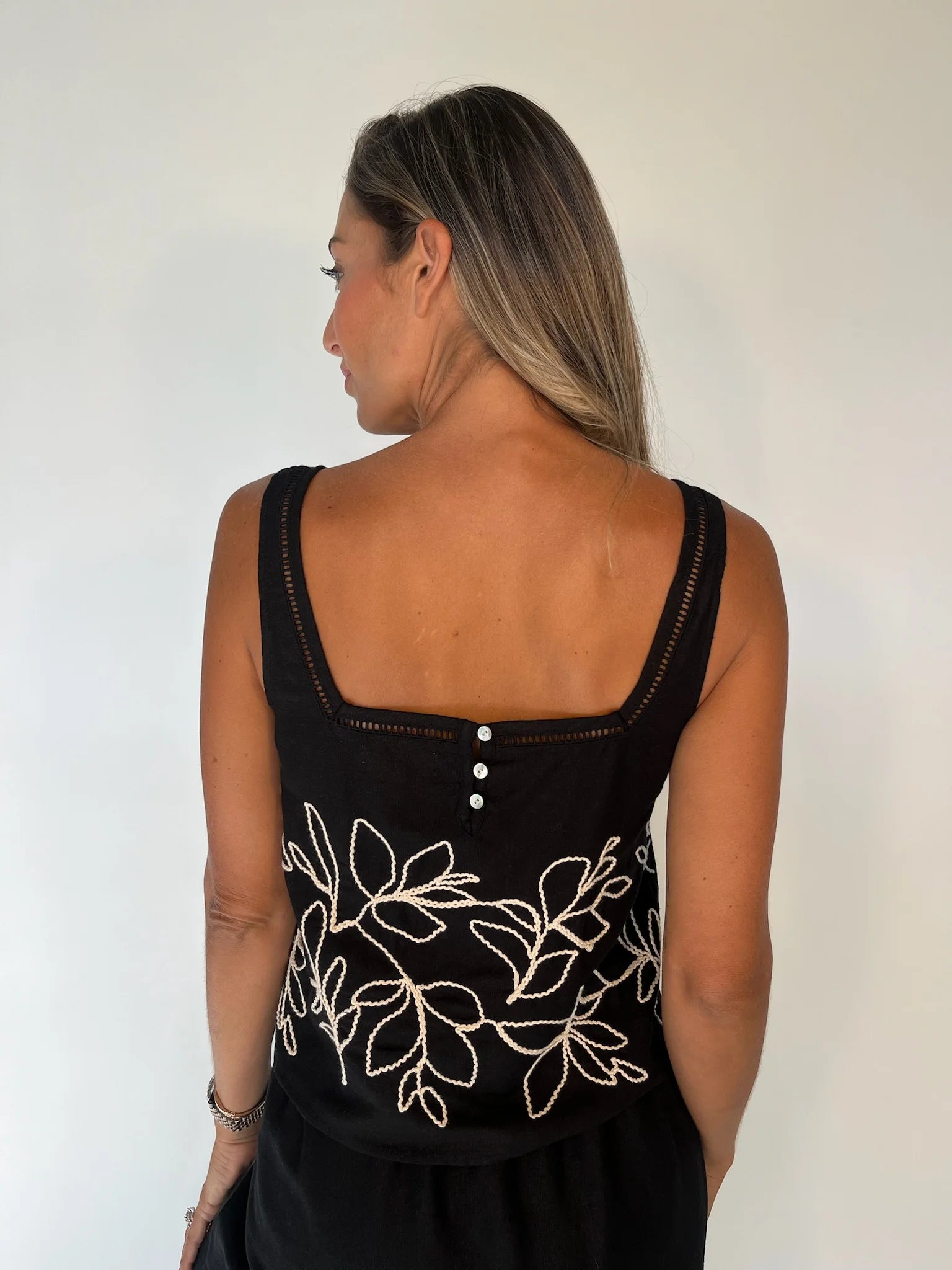 Bella Dahl | Square Neck Ladder Trim Top | Vagabond | Apparel | Boutique