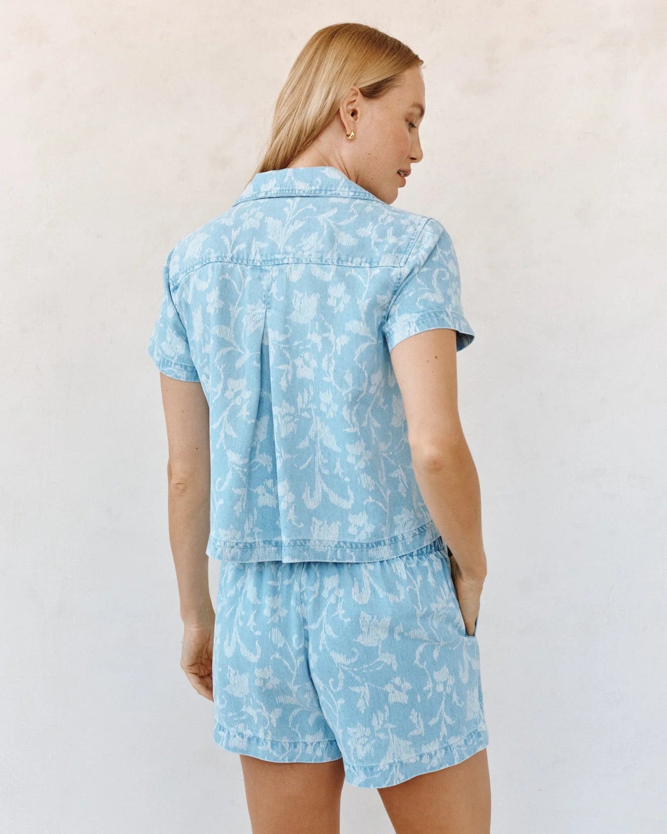 Bella Dahl | Short Sleeve Pocket Button Down | Back | Vagabond | Apparel | Boutique