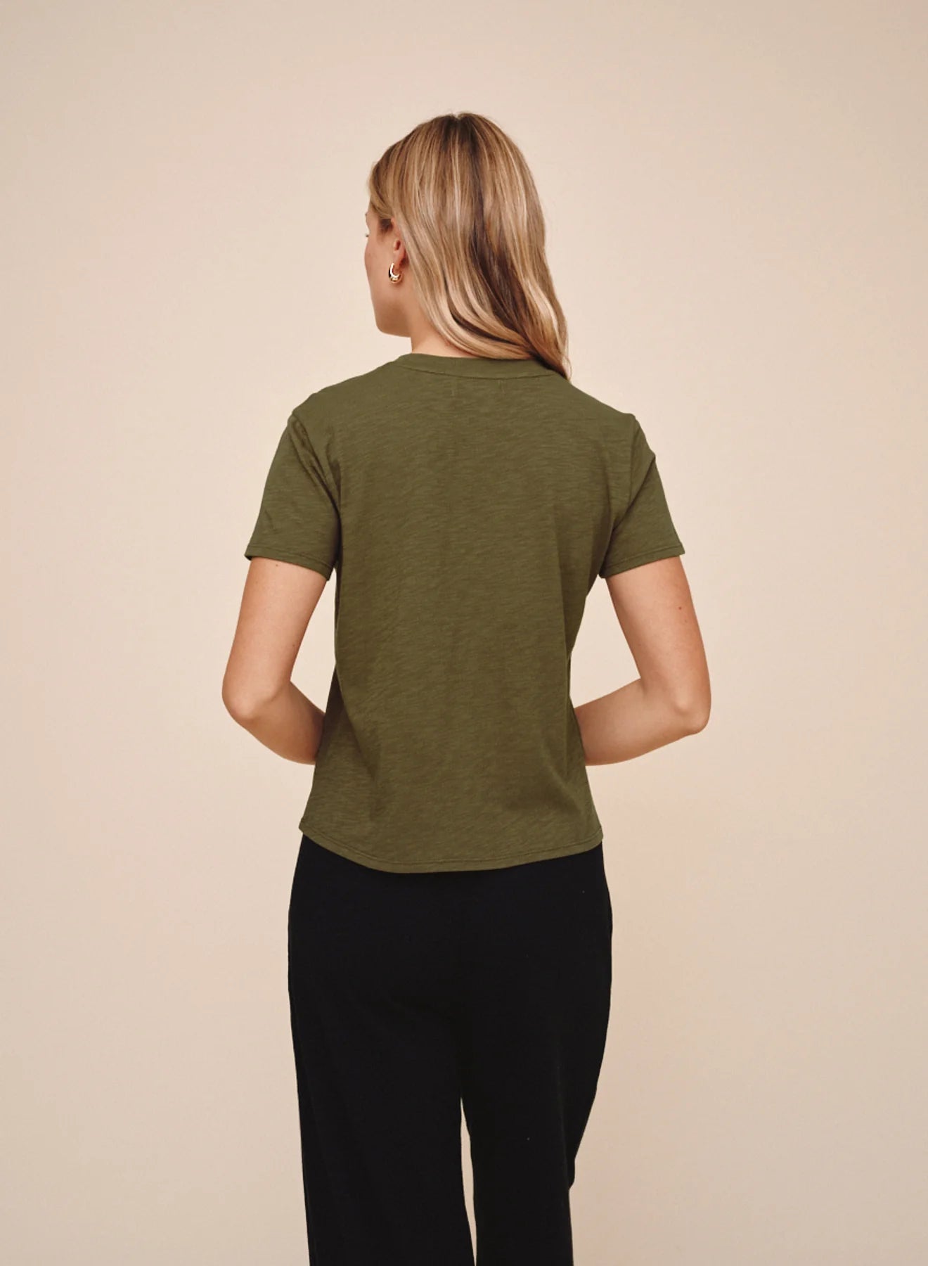 Bella Dahl | V-Neck Tee | Vagabond | Apparel | Boutique