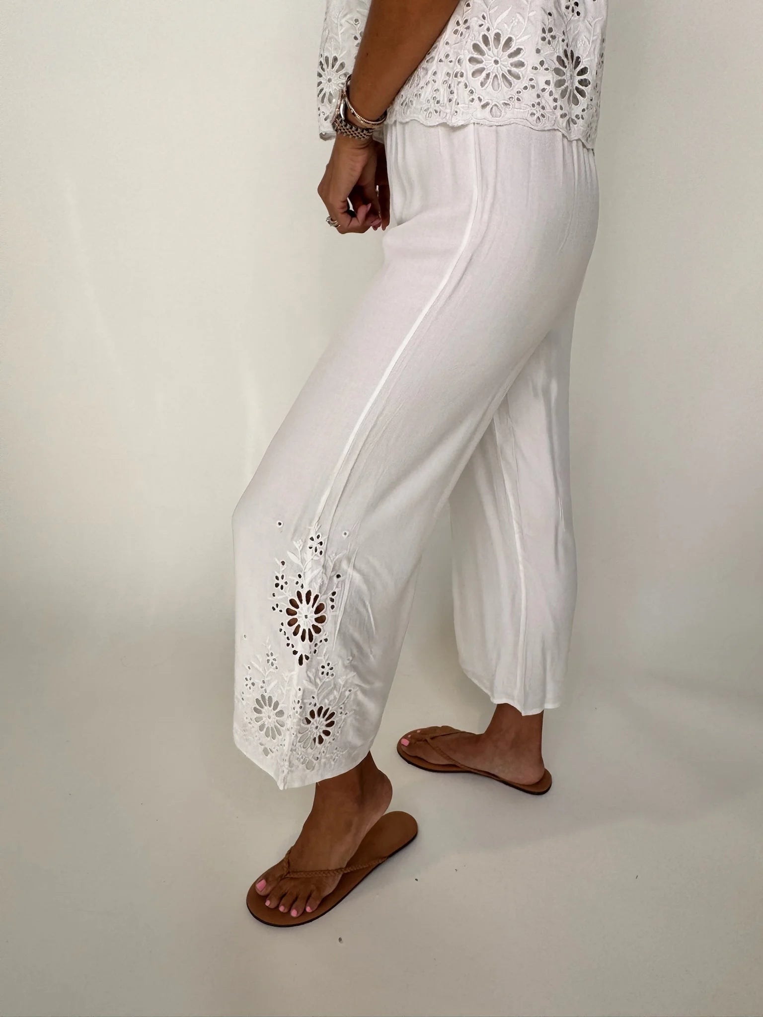 Bobi | Eyelet | Pant | White | Side | Vagabond | Apparel | Boutique