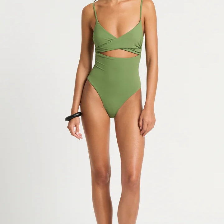 Bond-eye | Amira One Piece | Martini | Vagabond | Apparel | Boutique