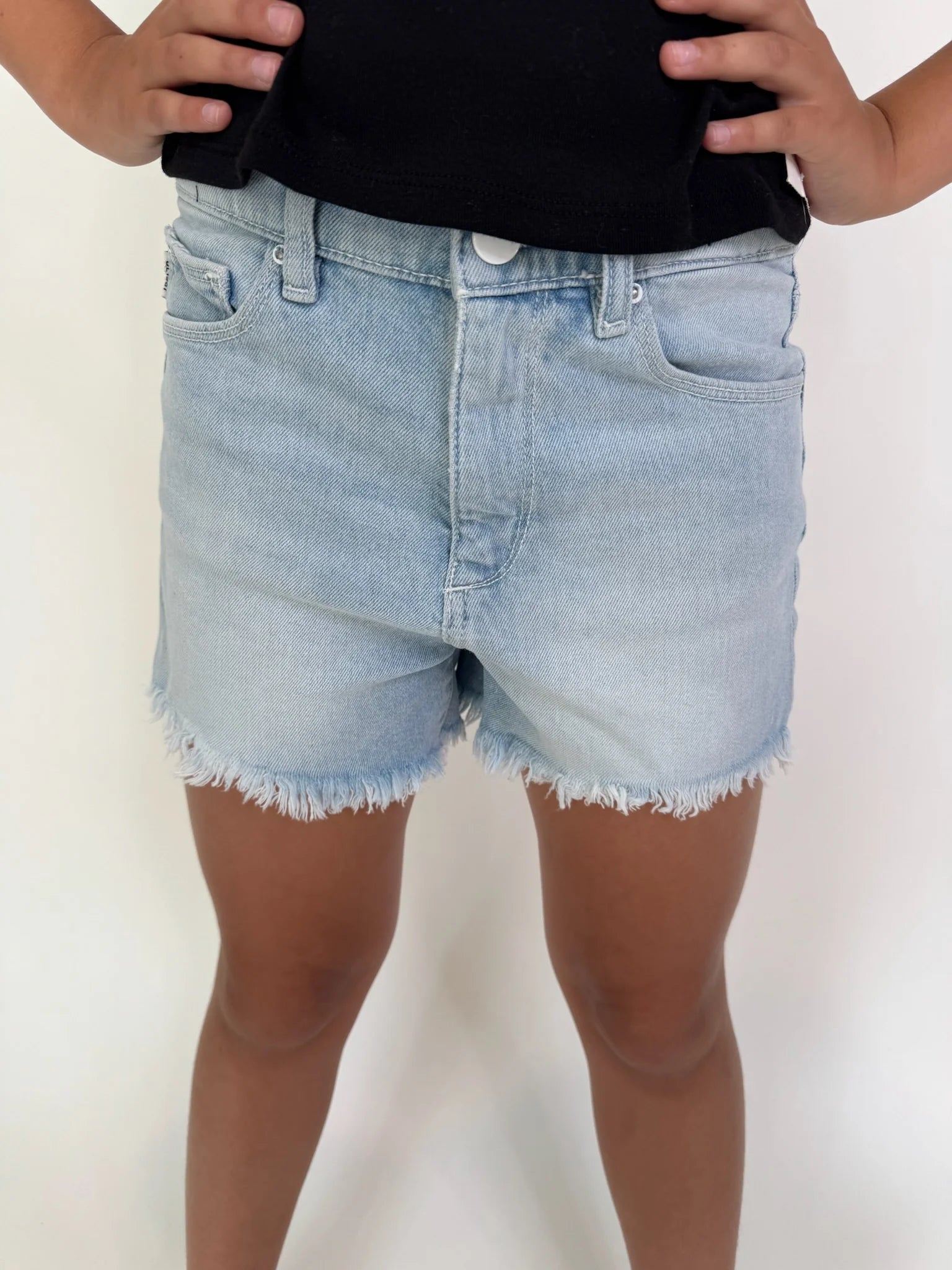 DL1961 | Girl | Lucy | Short | Poolside | Front | Vagabond | Apparel | Boutique