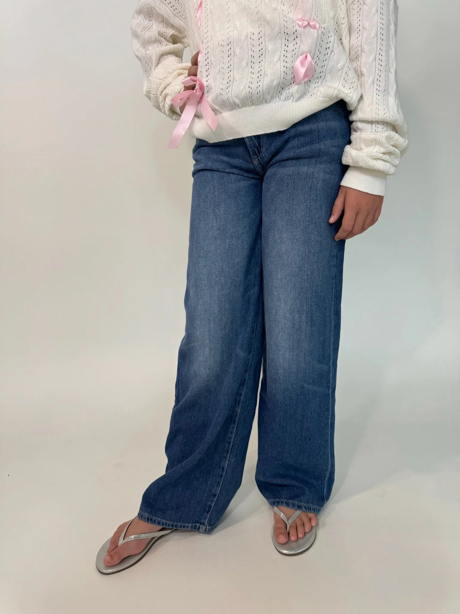 DL1961 | Girl Nini Wide Leg Low Rise Jean | Model | Vagabond | Apparel | Boutique