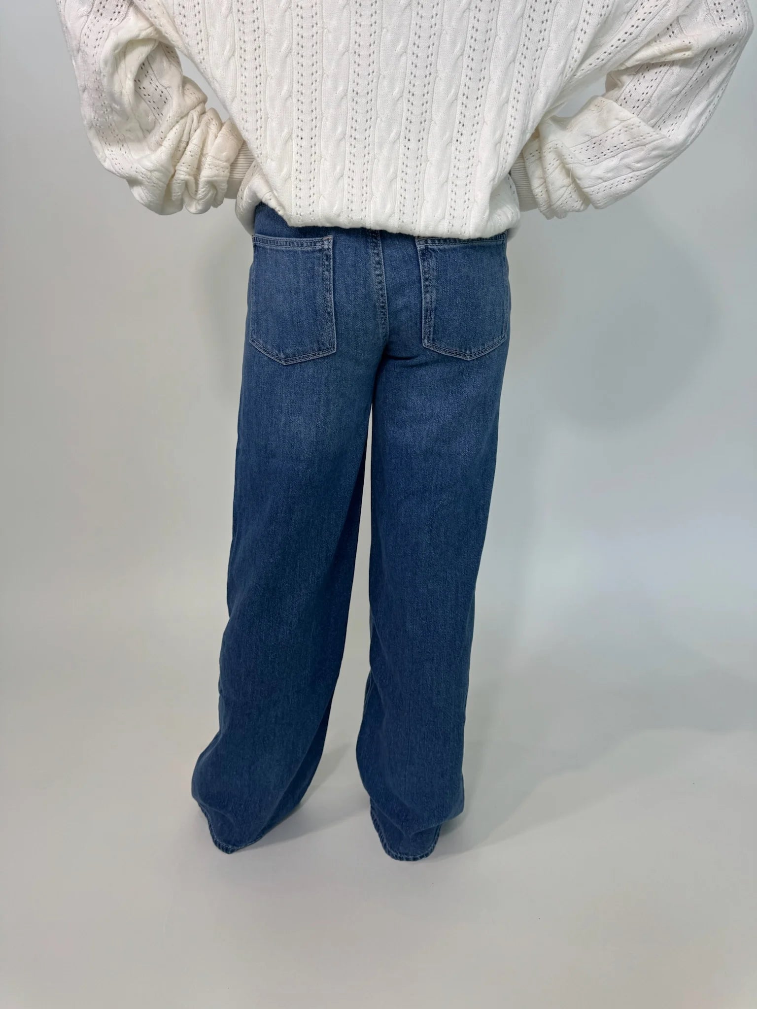 DL1961 | Girl Nini Wide Leg Low Rise Jean | Model | Back | Vagabond | Apparel | Boutique