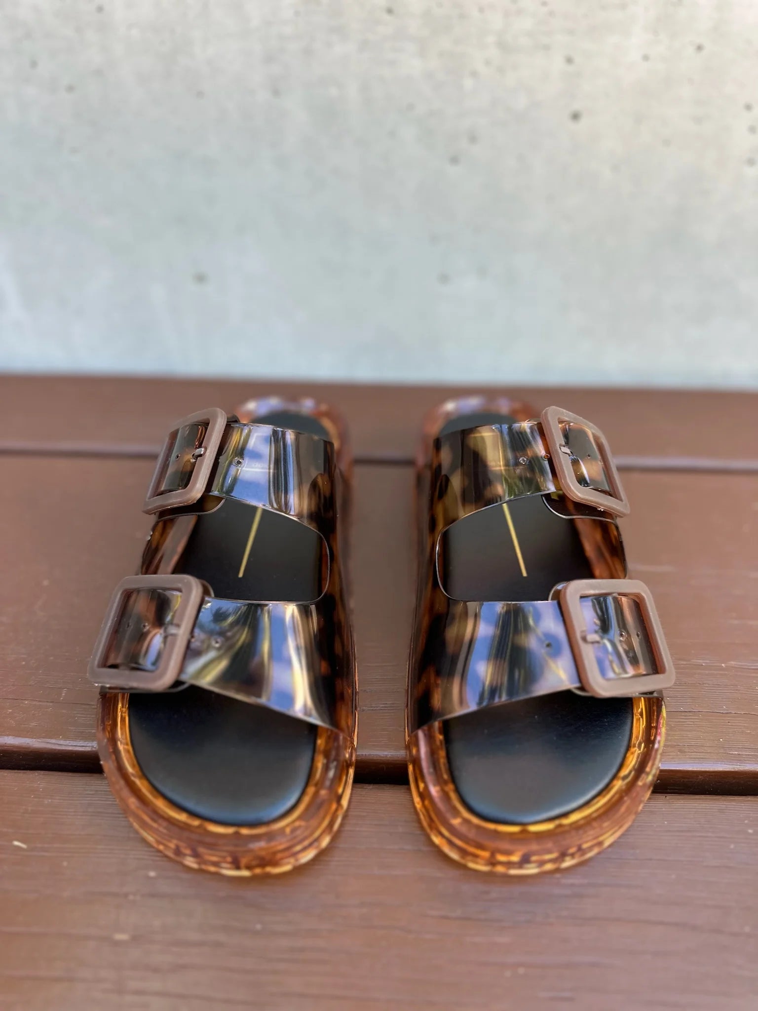 Dolce Vita | Julio Vinyl Sandal | Tortoise | Front | Vagabond | Apparel | Boutique