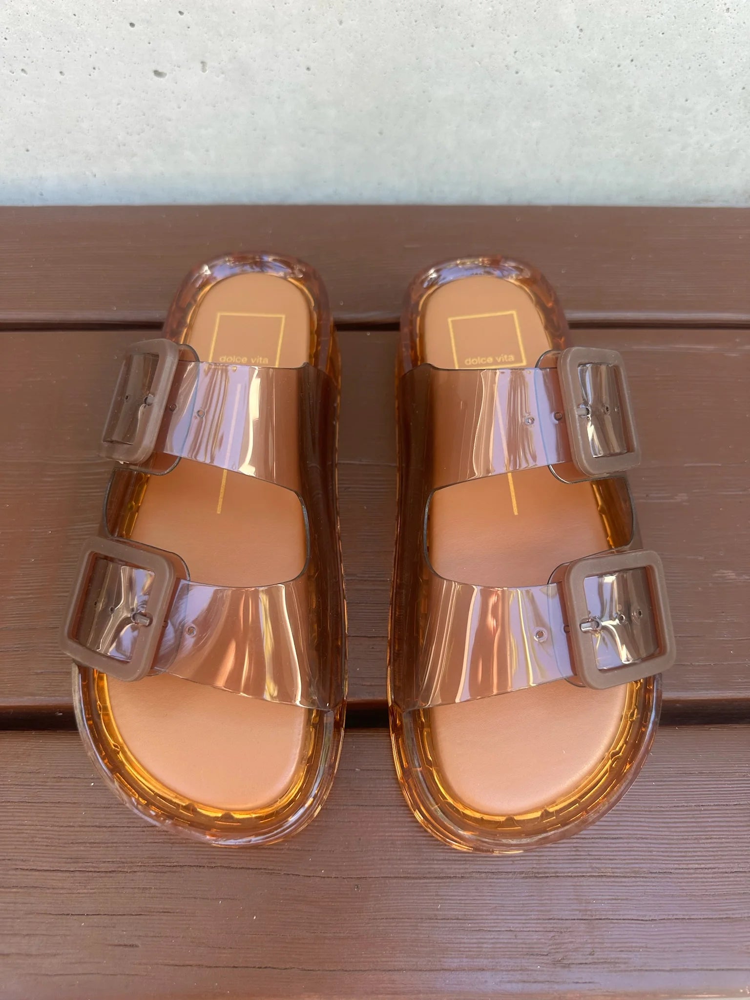 Dolce Vita | Julio Vinyl whiskey| Front | Vagabond | Apparel | Boutique