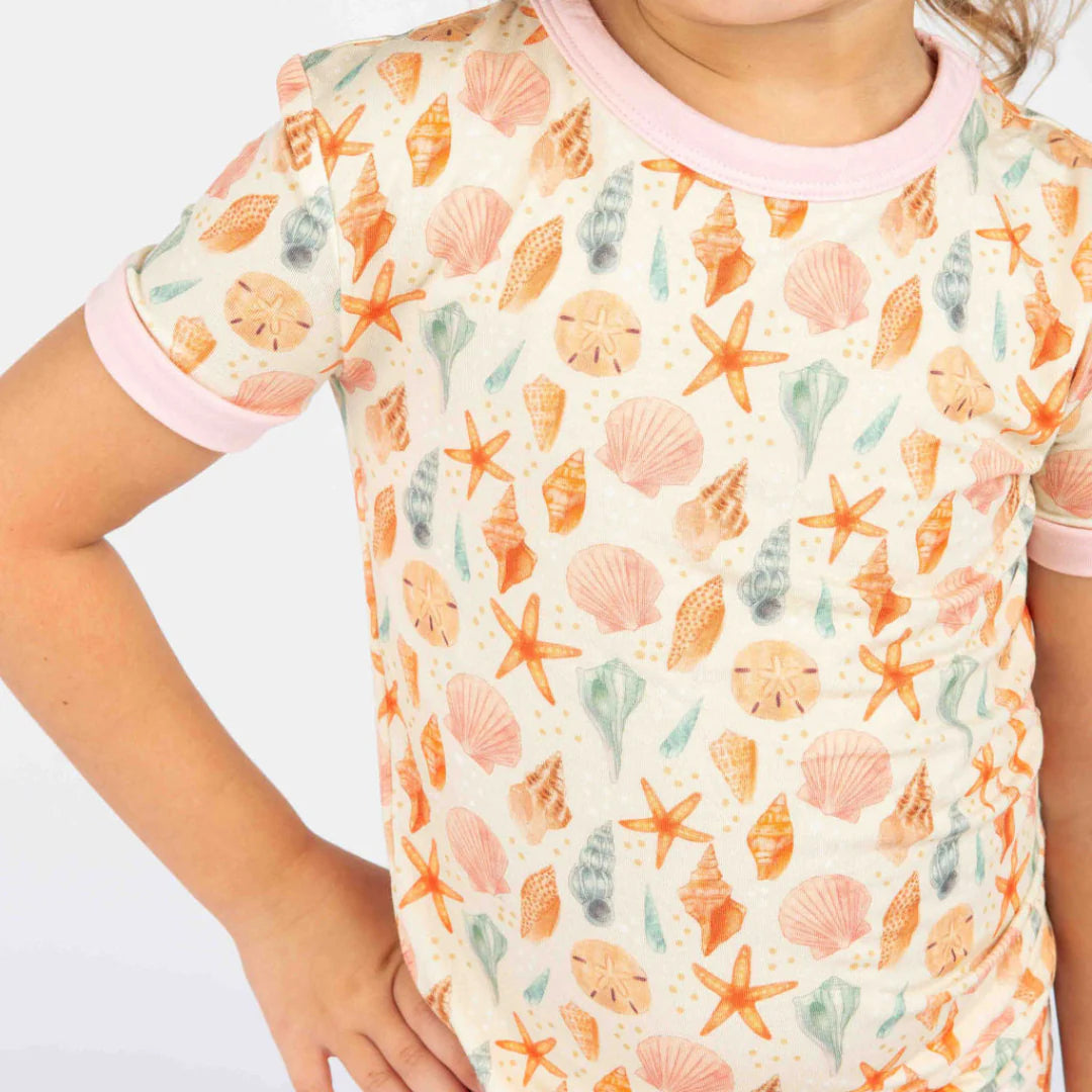 Emerson & Friends | Sandy Seashells Short Sleeve Pajama Set | Vagabond | Apparel | Boutique
