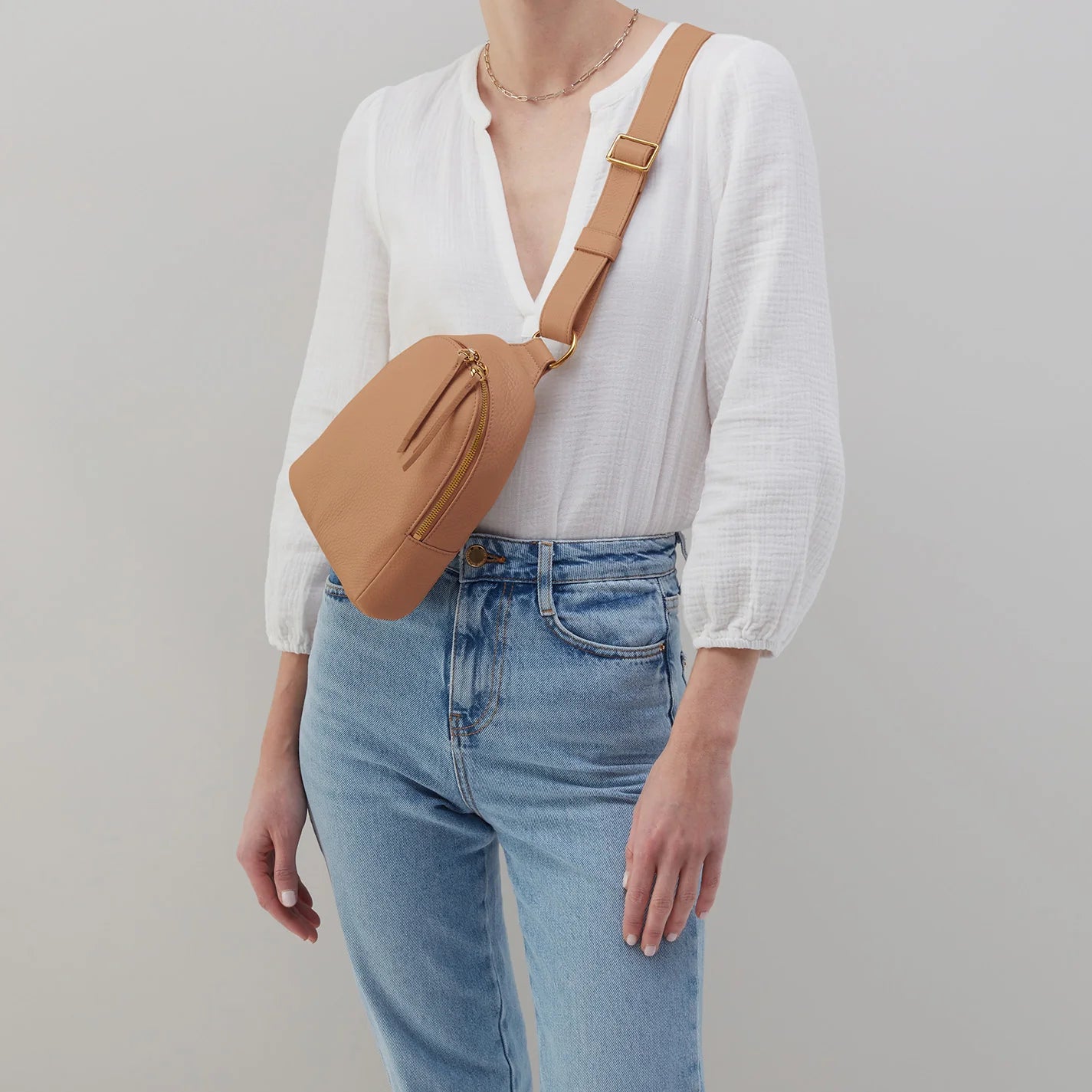 Hobo Fern Sling Bag Sandstorm | Vagabond Apparel Boutique
