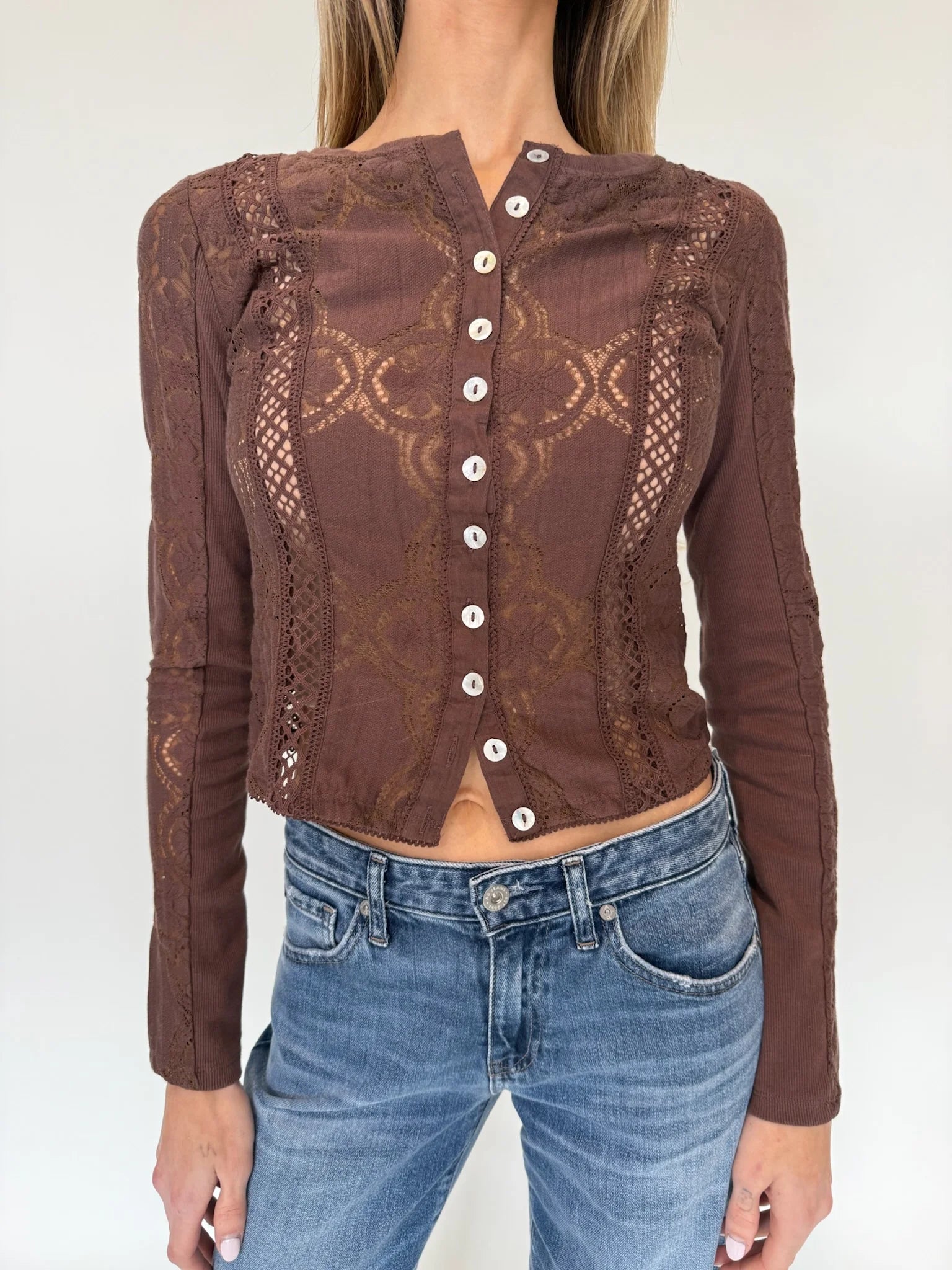 Free People | Jae Knit Long Sleeve Top | Front | Chicory Coffee | Vagabond | Apparel | Boutique