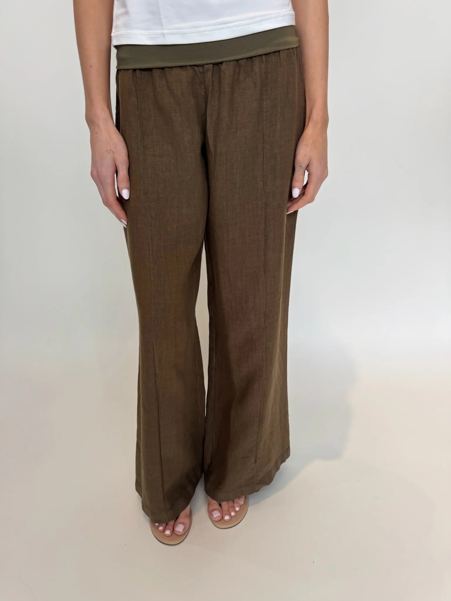 Fresh Laundry | Foldover Linen Pants | Olive | Model | Vagabond | Apparel | Boutique