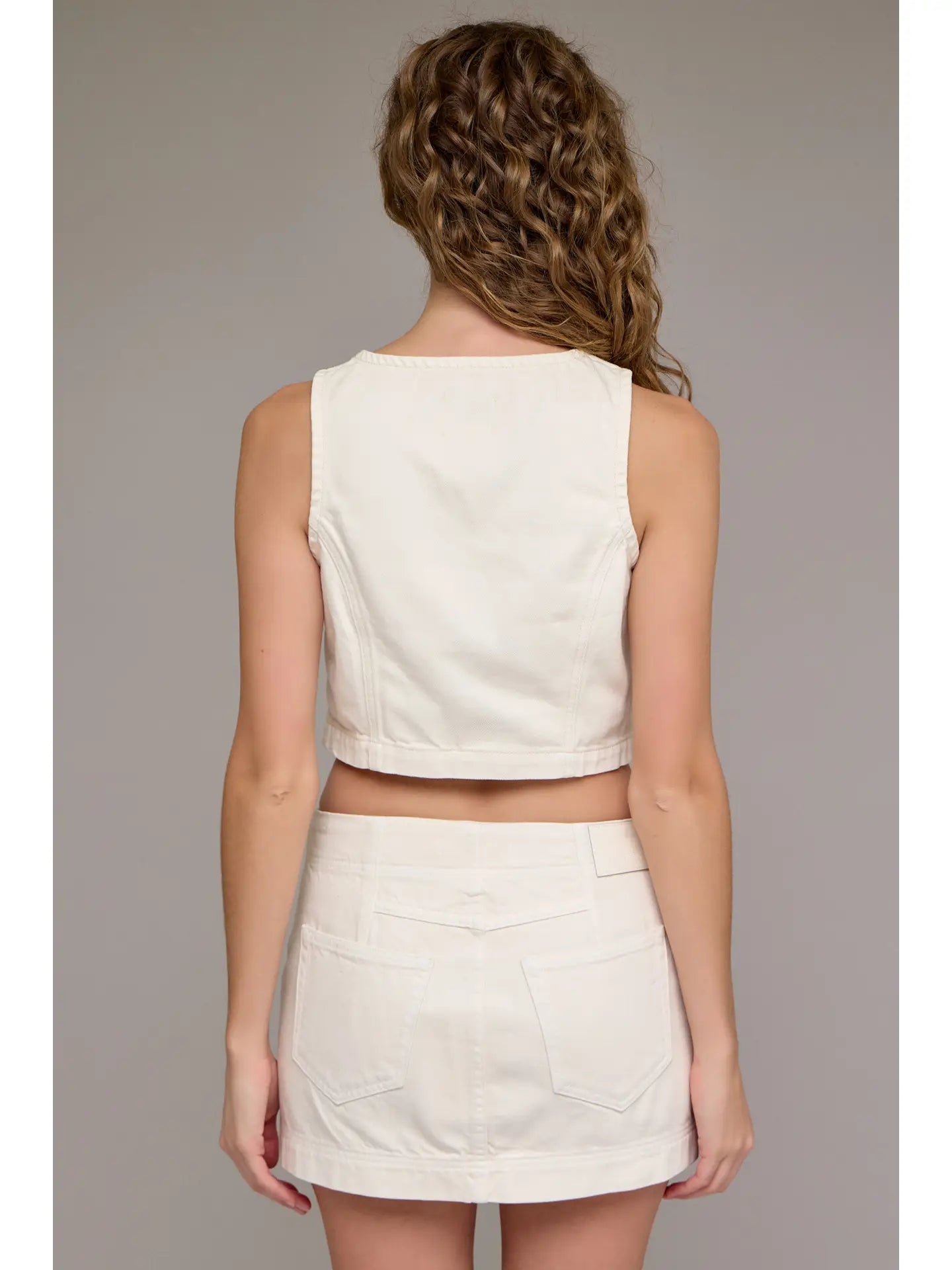 Hidden Jeans | Cropped Fitted Vest | Ecru | Back | Vagabond | Apparel | Boutique