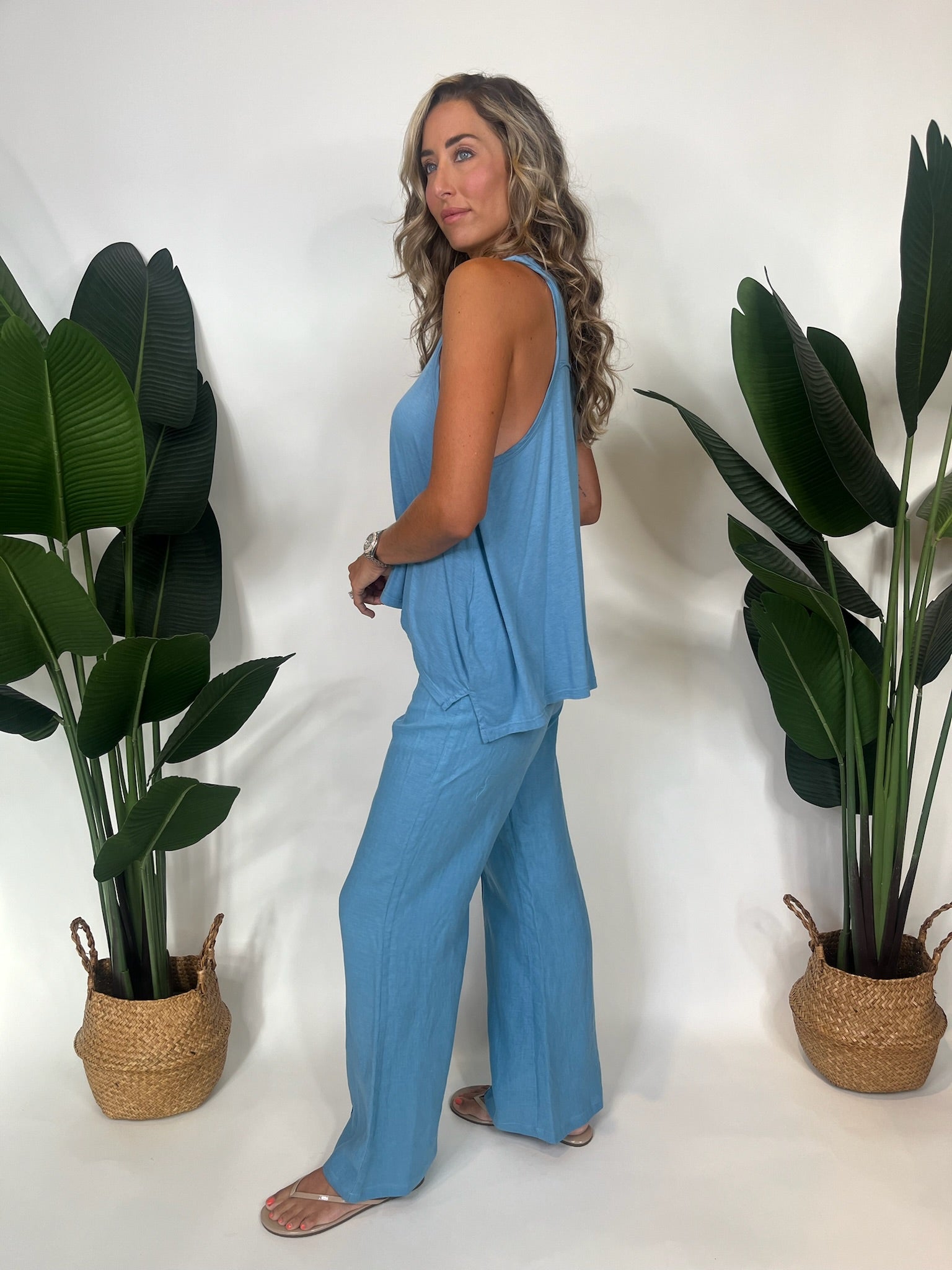 Fresh Laundry Crew Neck Tank | Vagabond Apparel Boutique