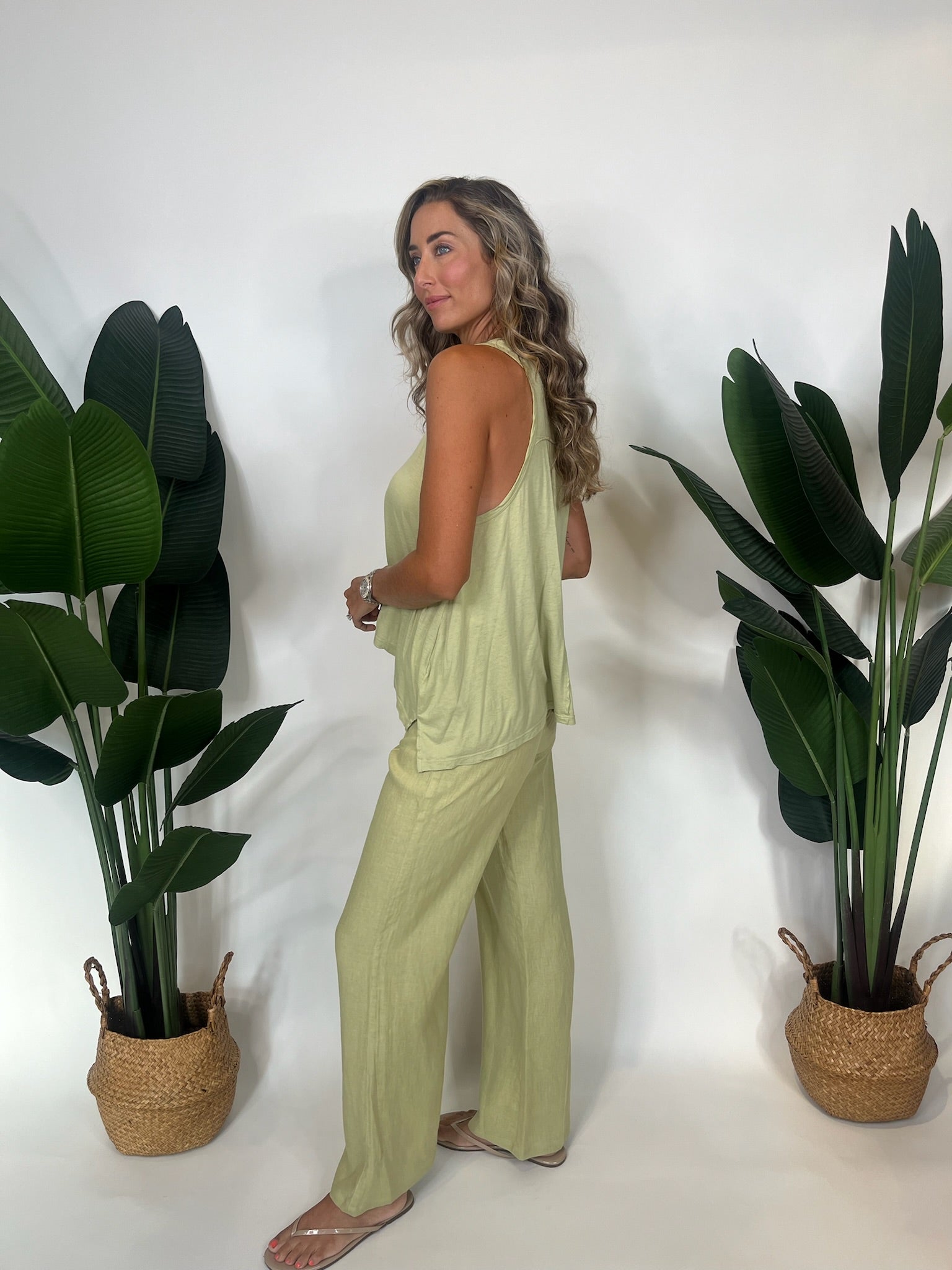 Fresh Laundry Crew Neck Tank | Vagabond Apparel Boutique