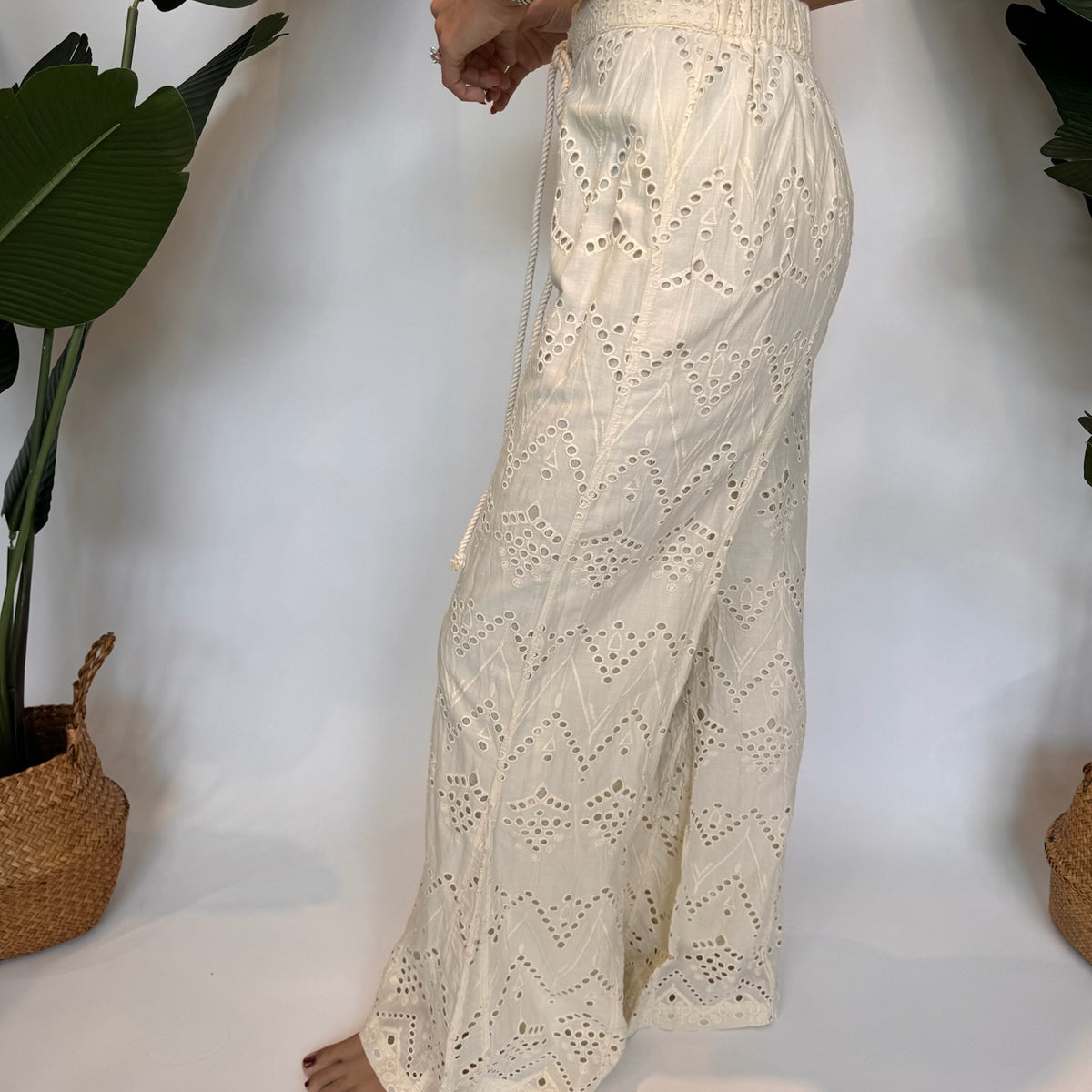 Free People Emma Embroidered Pant Tea – Vagabond Apparel Boutique