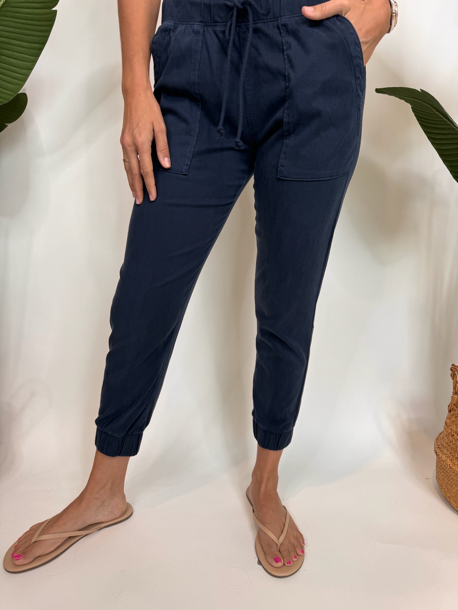 Bella Dahl Pocket Jogger Endless Sea | Vagabond Apparel Boutqiue