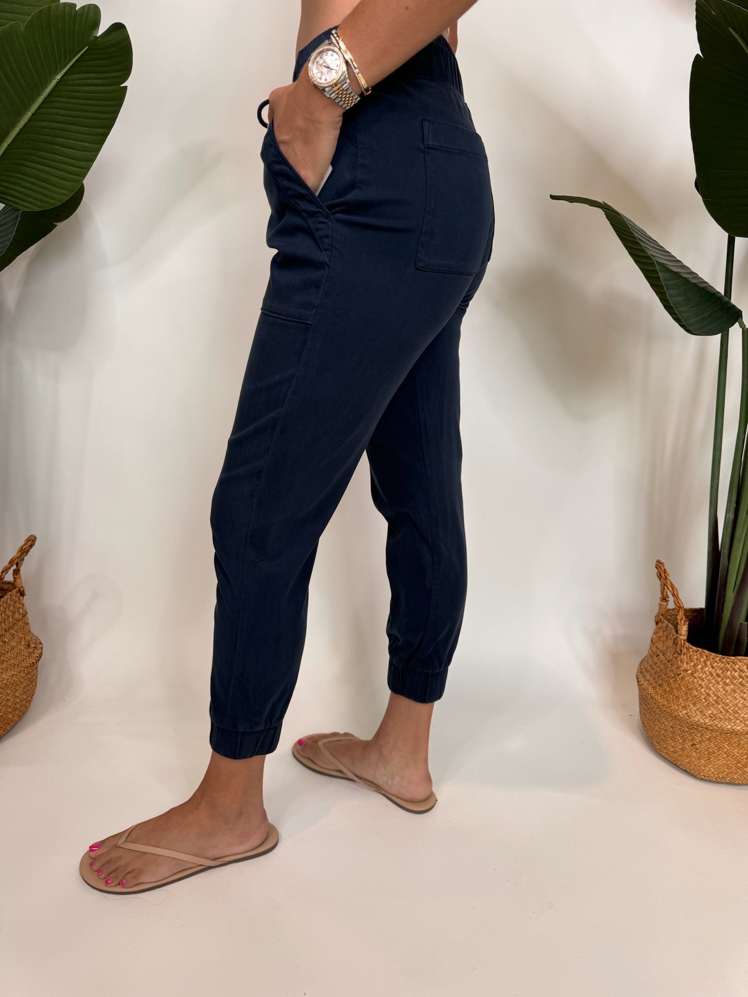 Bella Dahl Pocket Jogger Endless Sea | Vagabond Apparel Boutqiue