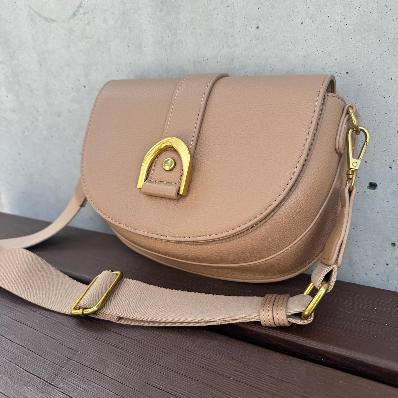 Mimi Allie Saddle Crossbody Bag | Vagabond Apparel Boutique