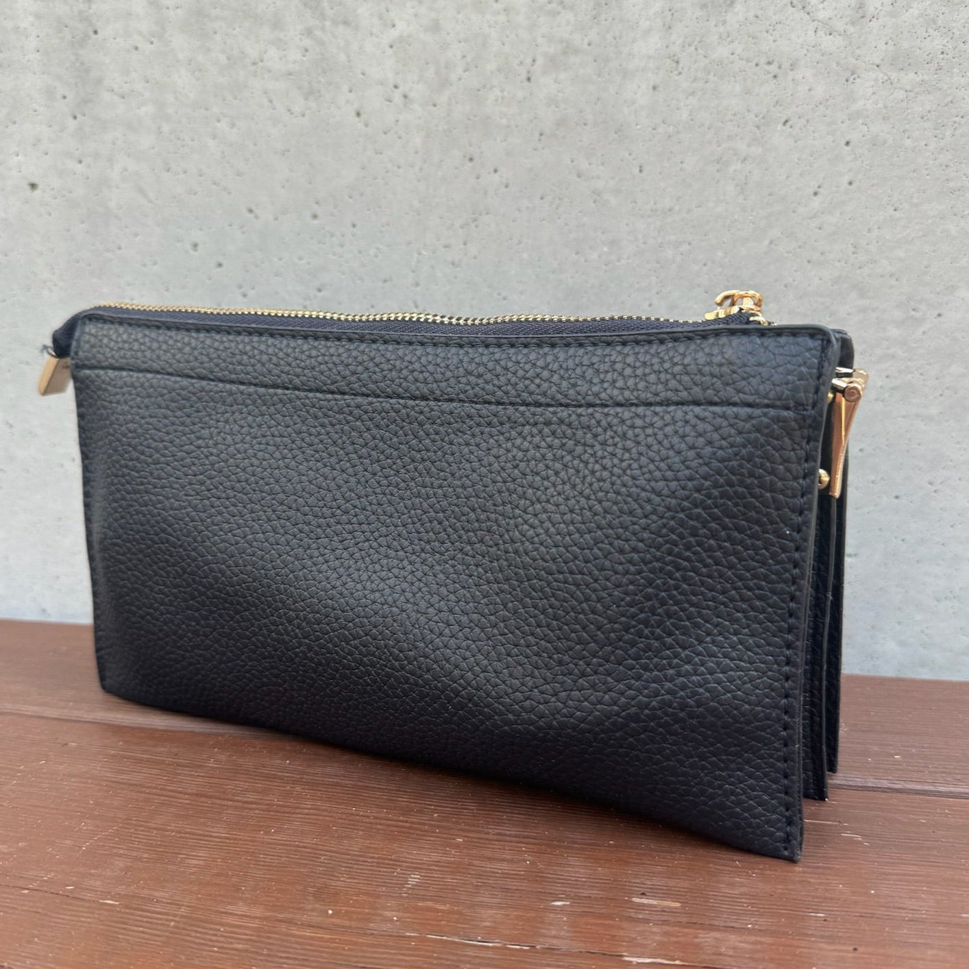 Mimi Jaylene Three Compartments Crossbody Bag | Vagabond Apparel Boutique