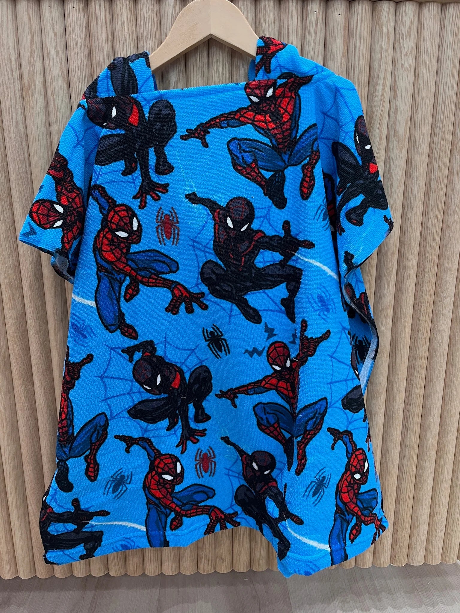 Island Gear | Hooded Towel | Spidey | Vagabond | Apparel | Boutique