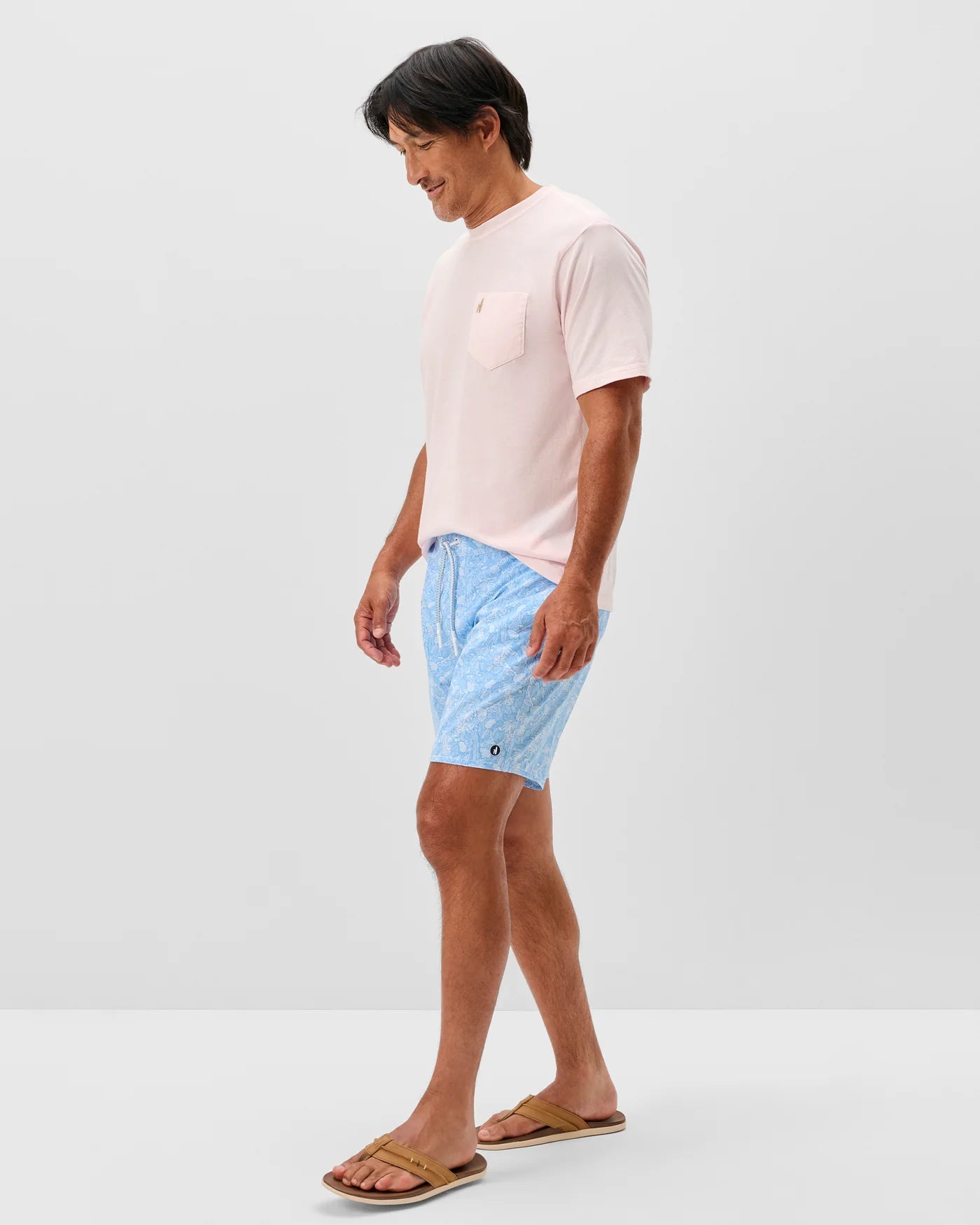 Johnnie O. | Swingin Half Elastic 7" Surf Shorts | Side | Vagabond | Apparel | Boutique