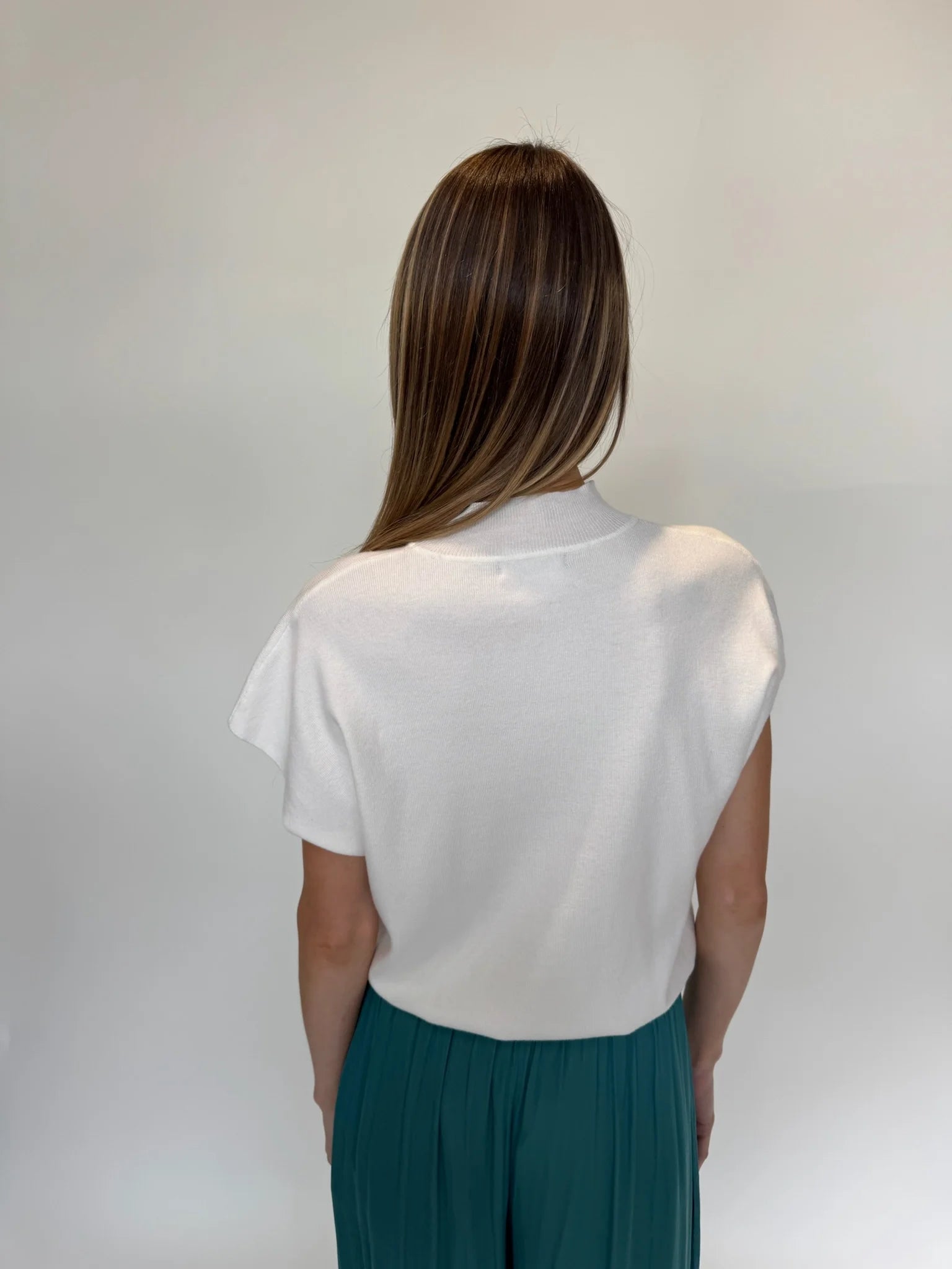 KLD | S/S Drop Shoulder Sweater | Back | Vagabond | Apparel | Boutique