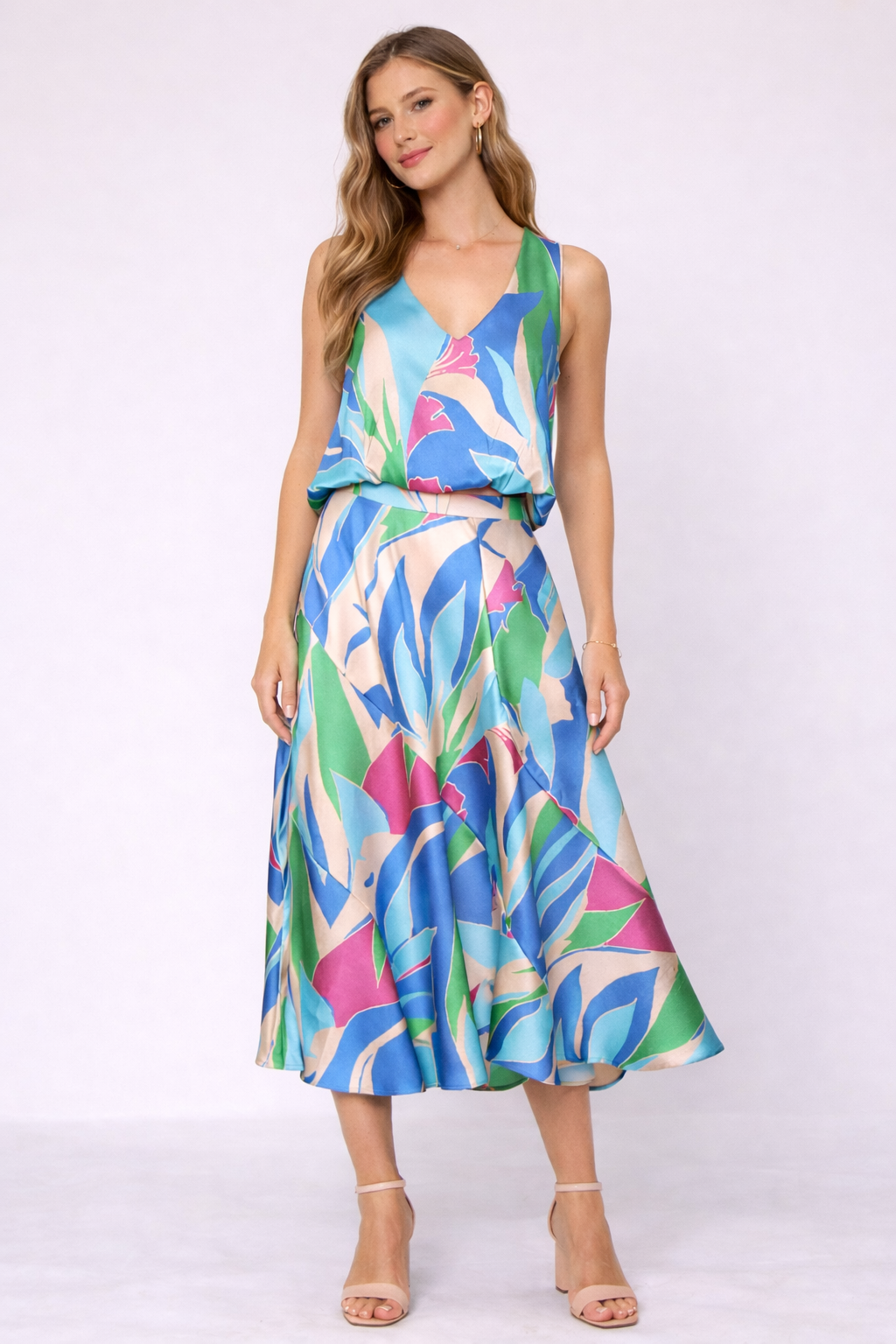 KLD | Sleeveless Satin Printed Bubble Hem Crop Top | Vagabond | Apparel | Boutique