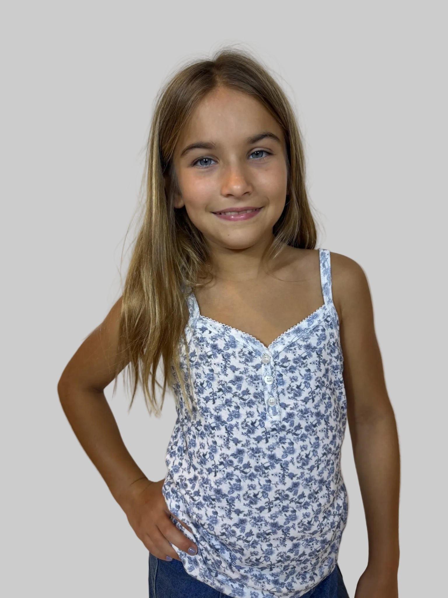 Katie J | Hailey Henley Printed Cami | Model | Front | Vagabond | Apparel | Boutique