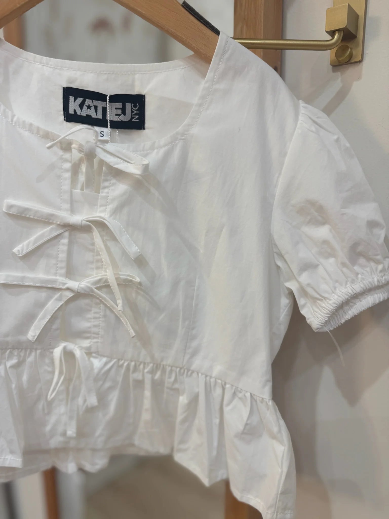 Katie J | Wells Top | Close | Vagabond | Apparel | Boutique