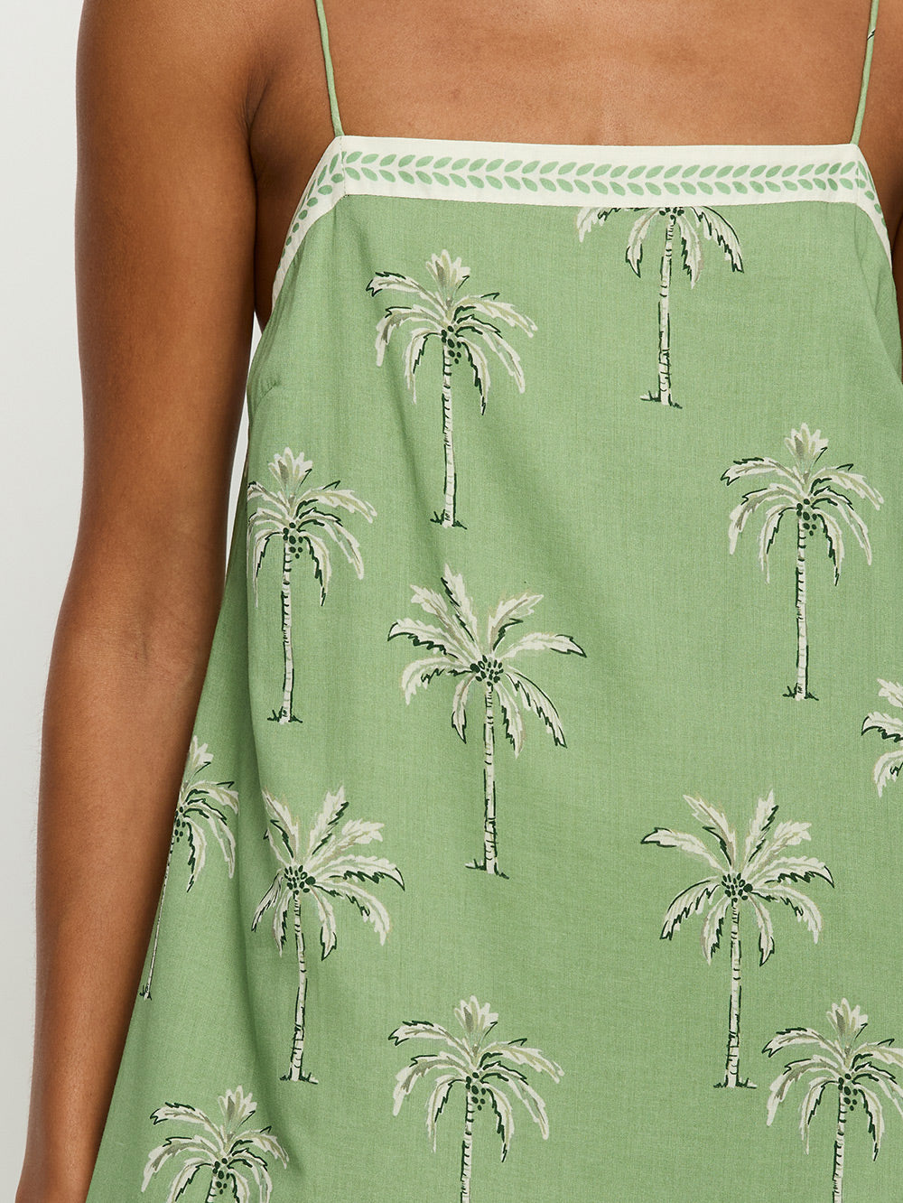 Kivari | Kaelia Strappy Maxi Dress | Close | Vagabond | Apparel | Boutique