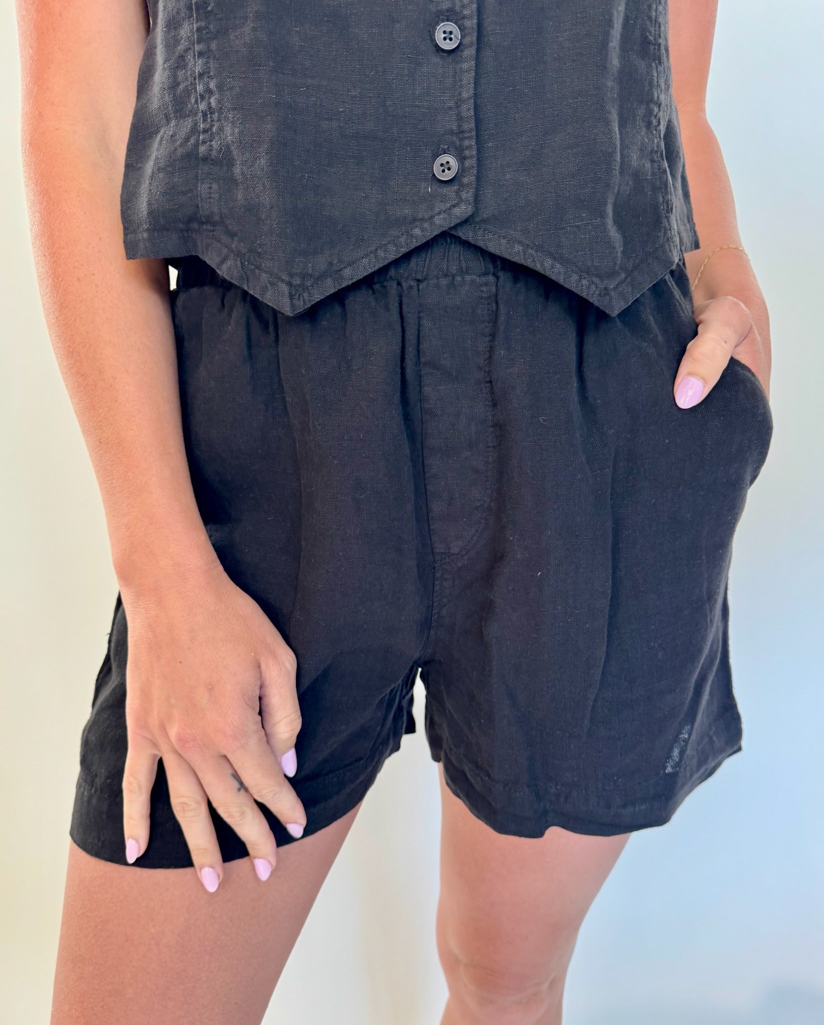 LA Made | Elodie Pleated Linen Short | Vagabond | Apparel | Boutique