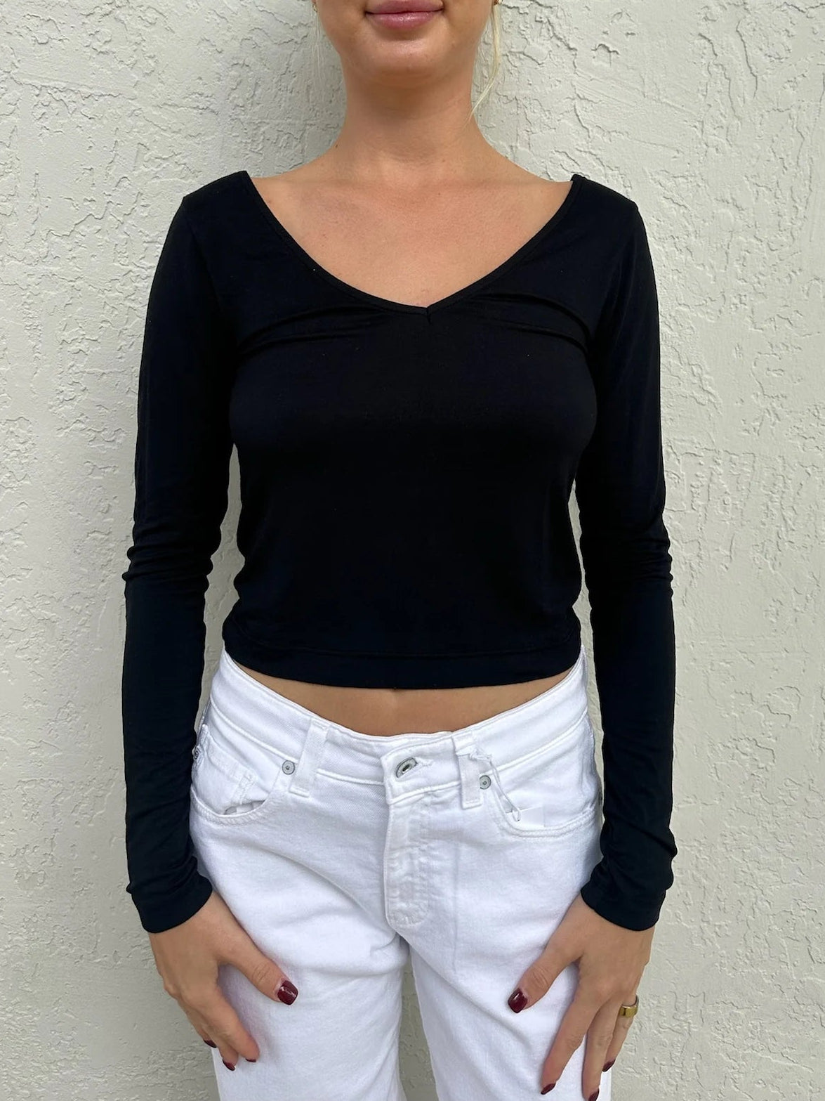 LA Made | Esya V-Neck Long Sleeve Top | Black | Vagabond | Apparel | Boutique