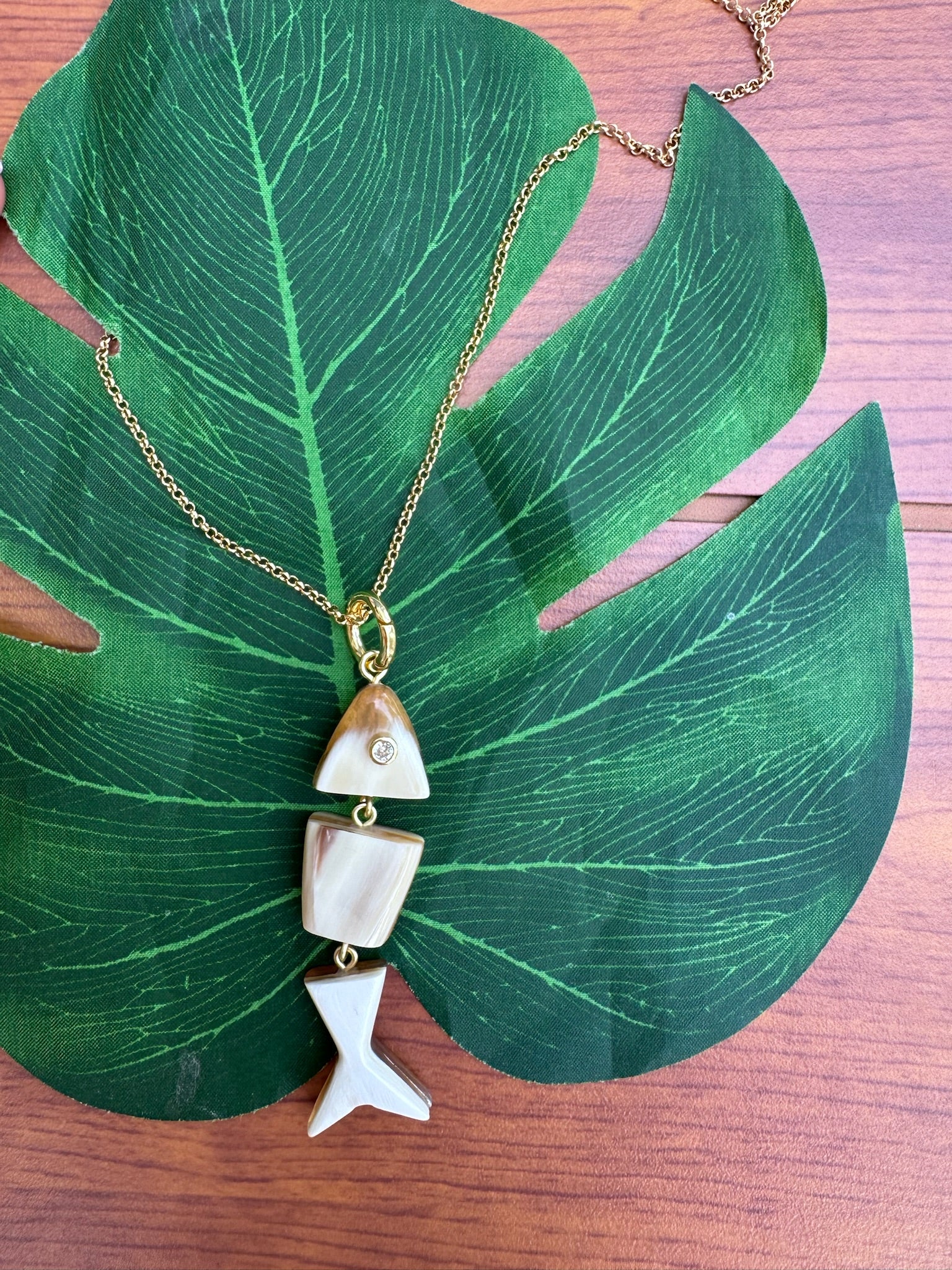 MLO Jewelry | 18" Gold Chain W/Mini 3D Fish | Vagabond | Apparel | Boutique