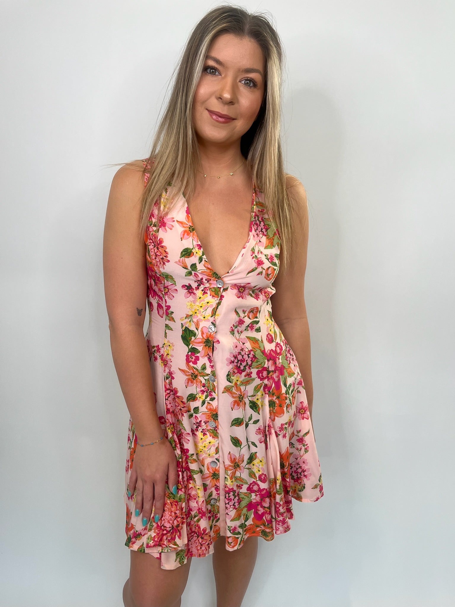 Olivaceous Dress Peach Floral | Vagabond Apparel Boutique