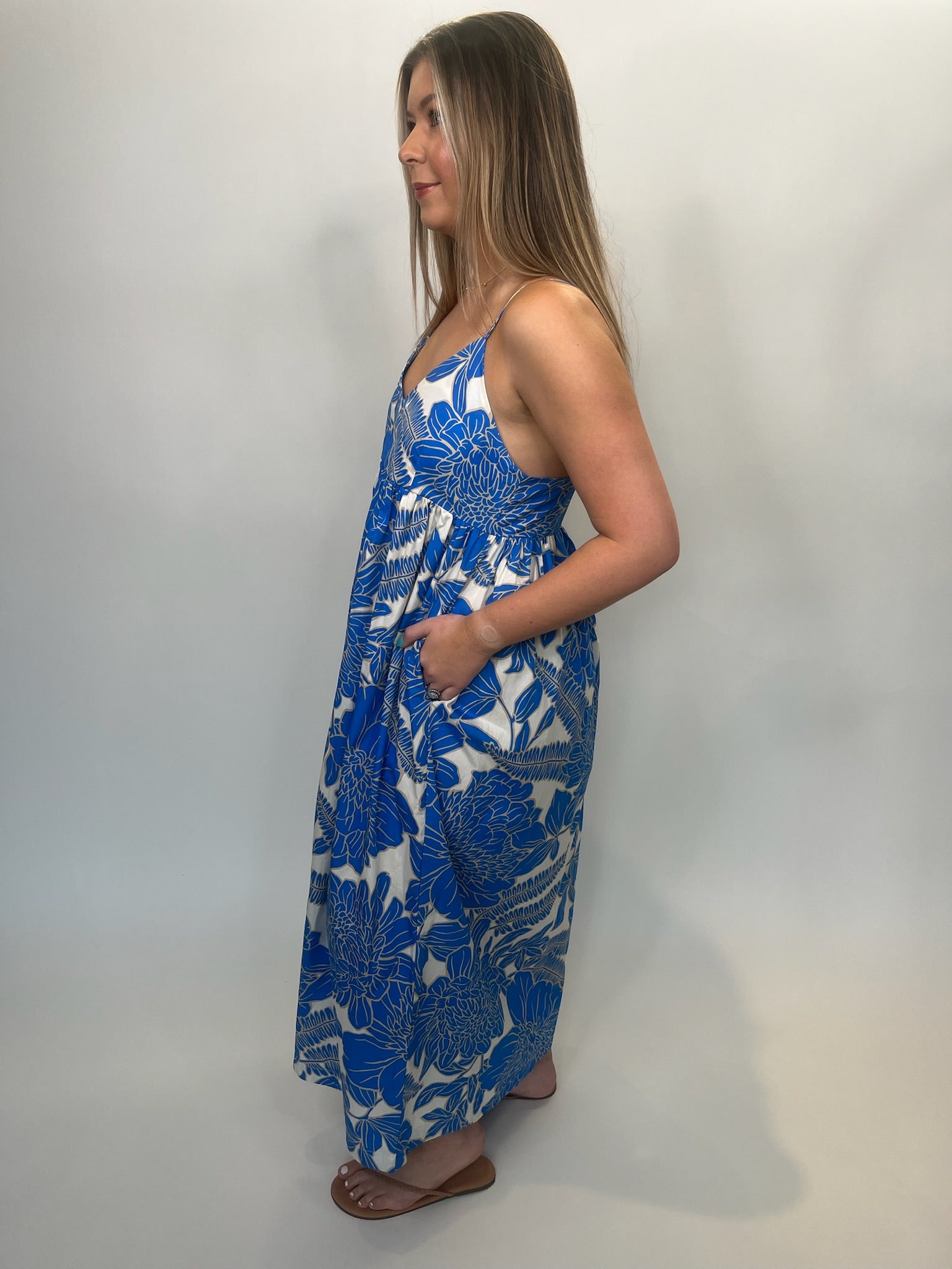 Olivaceous Dress White Blue | Vagabond Apparel Boutique
