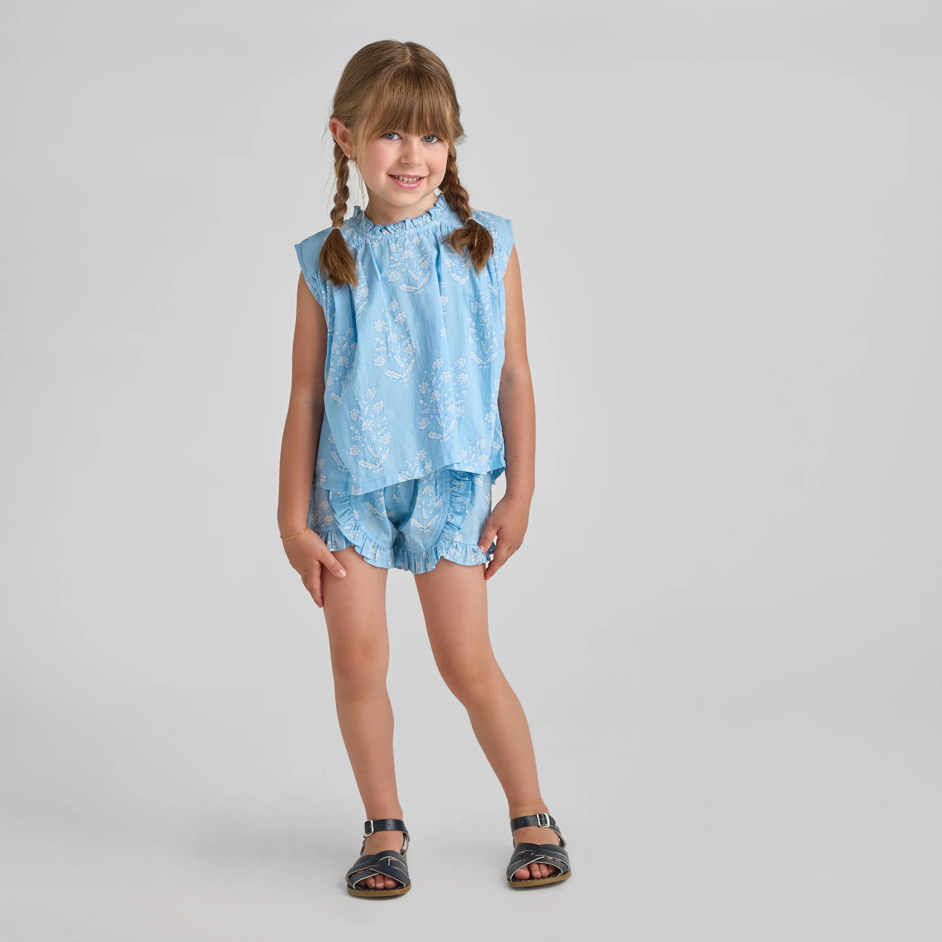 Pink Chicken | Girls Millie Ruffle Short | Model | Vagabond | Apparel | Boutique